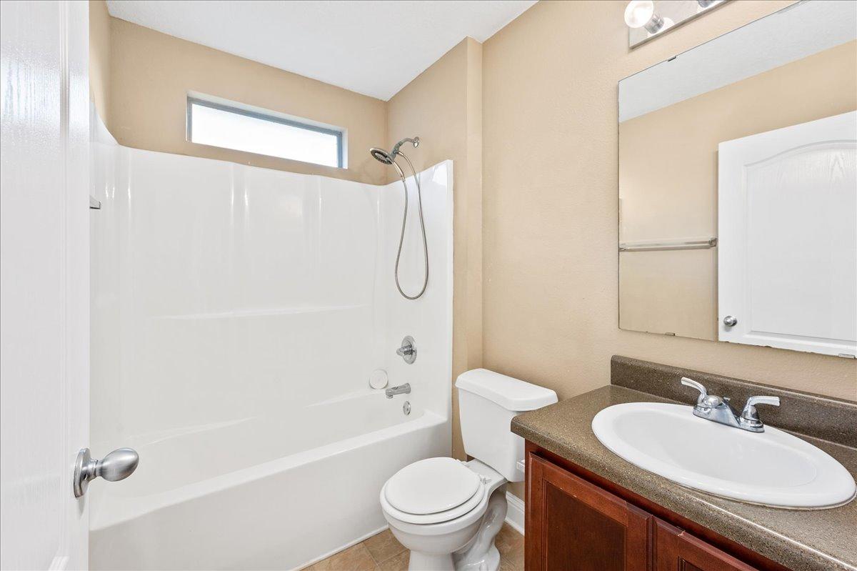 SILVER SPRINGS EST - Residential