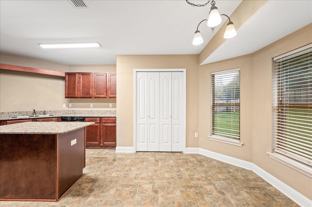 SILVER SPRINGS EST - Residential