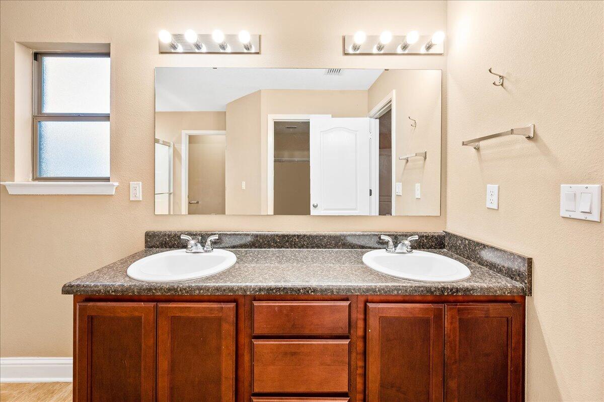 SILVER SPRINGS EST - Residential