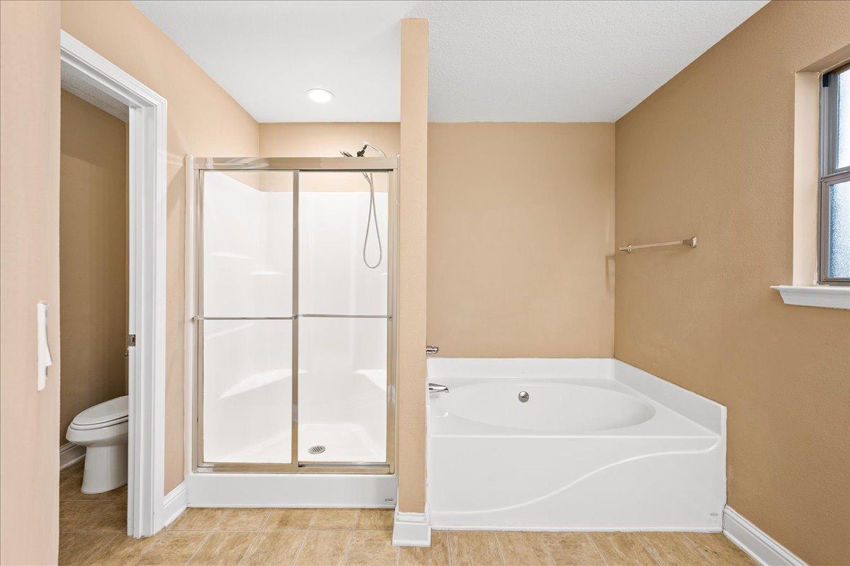 SILVER SPRINGS EST - Residential