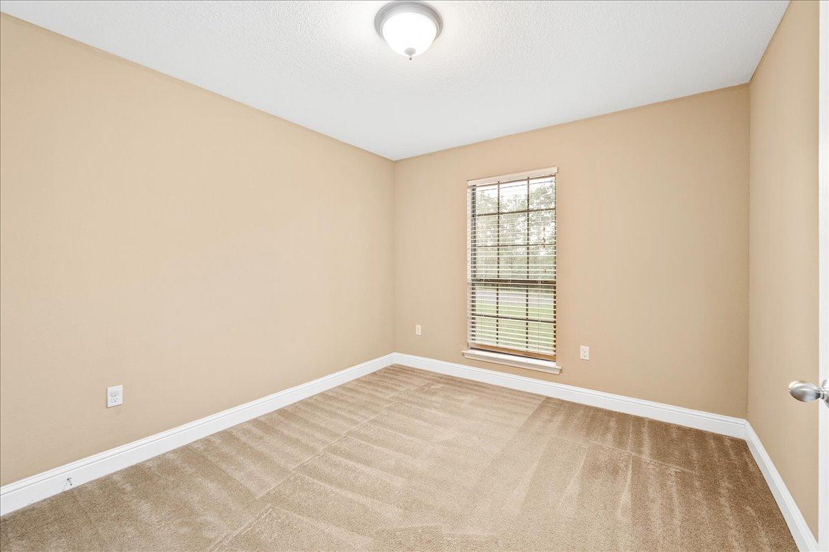 SILVER SPRINGS EST - Residential