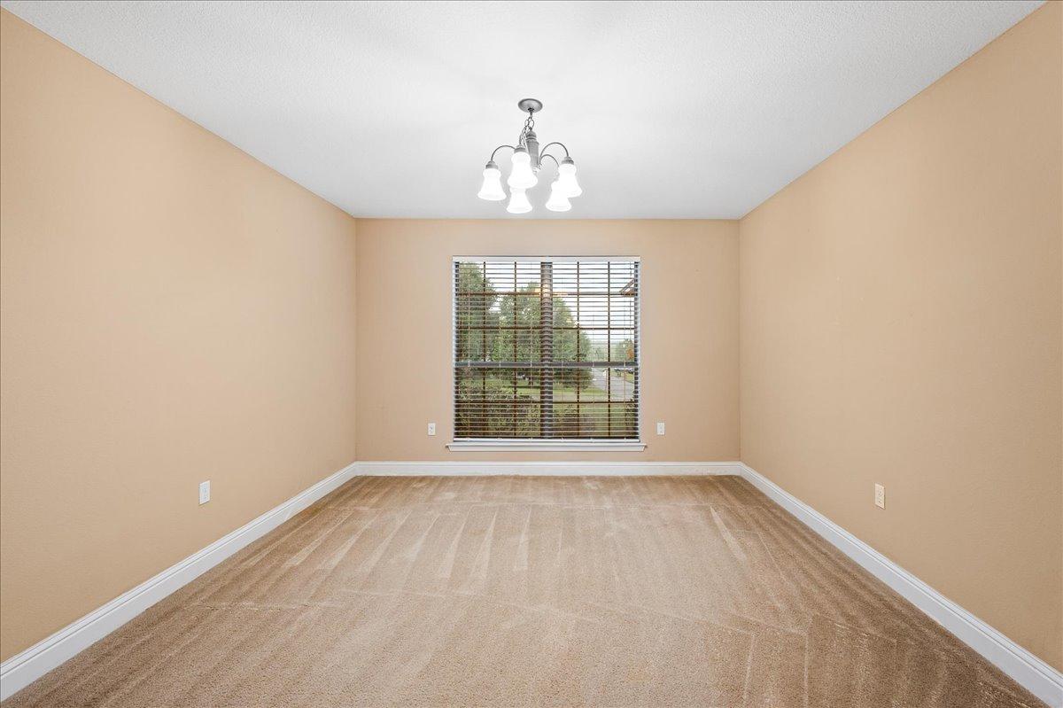 SILVER SPRINGS EST - Residential