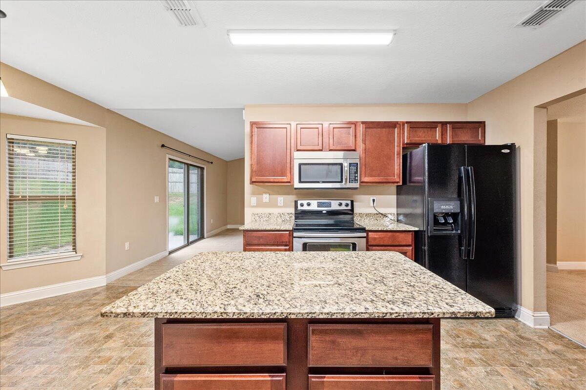 SILVER SPRINGS EST - Residential