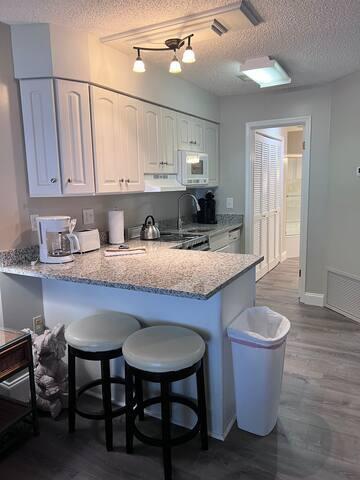 BAY VILLAS CONDOS - Residential Lease