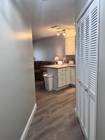 BAY VILLAS CONDOS - Residential Lease