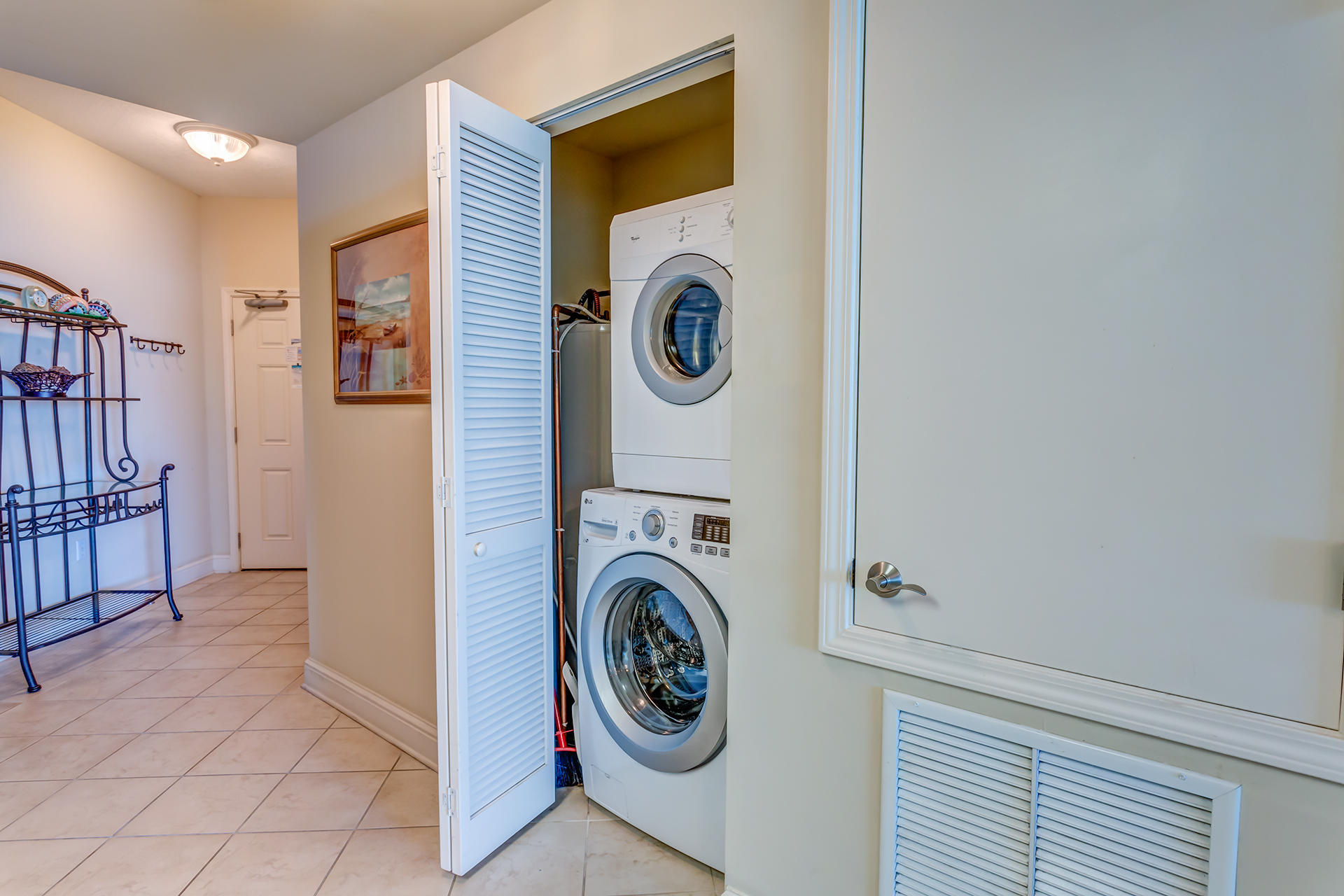 AQUA Beachside Resort - Residential