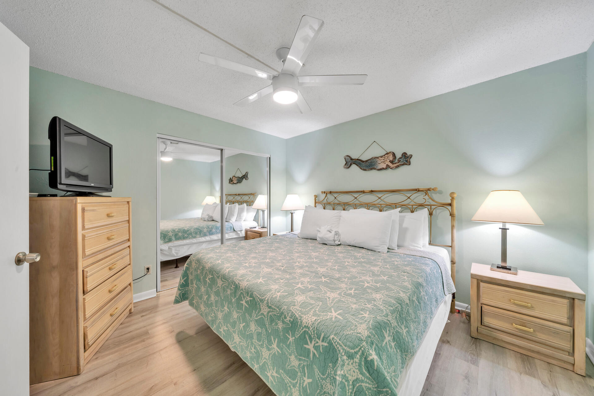 ISLAND ECHO CONDO - Residential