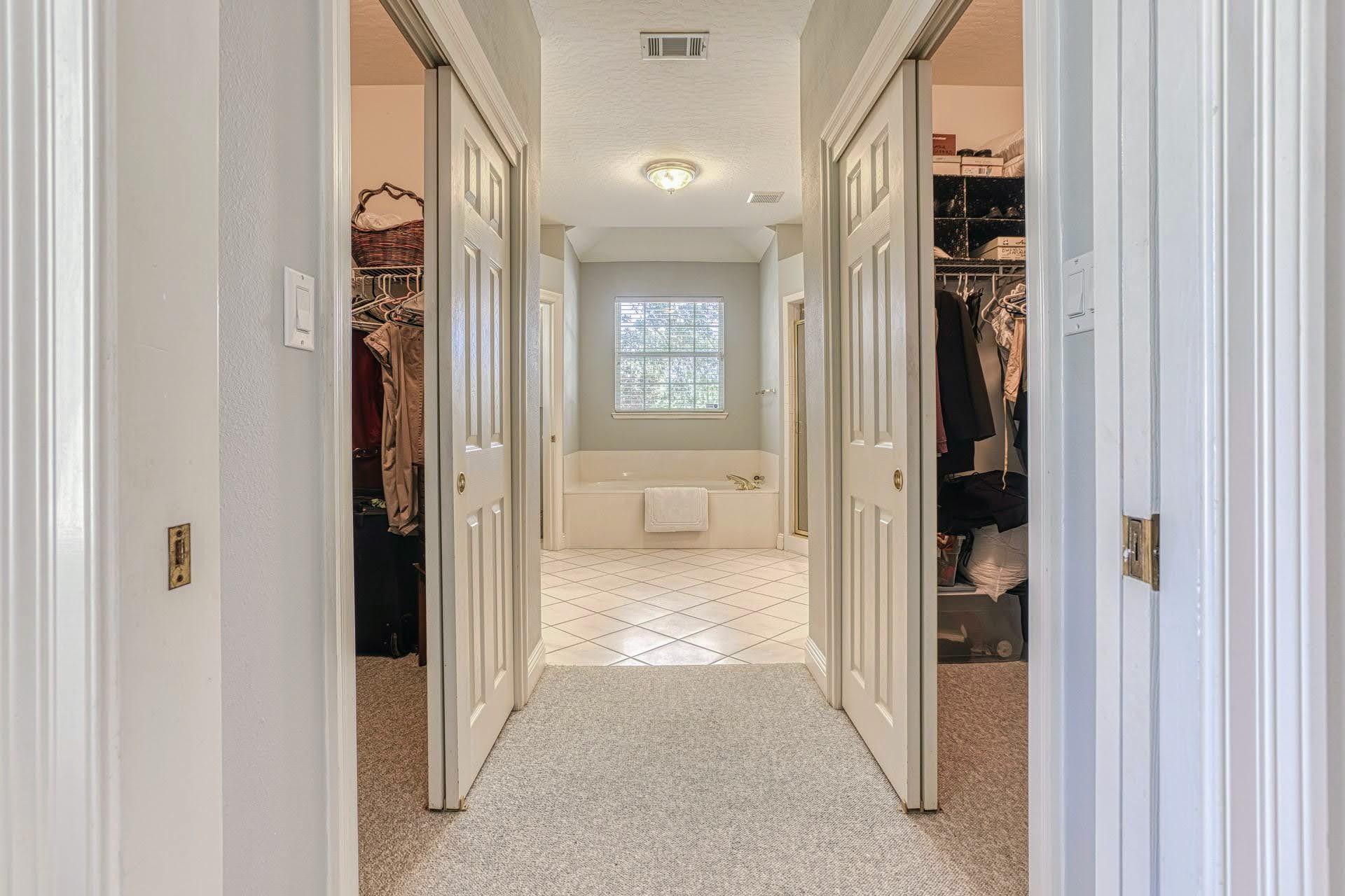 ROCKY BAYOU COUNTRY CLUB ESTATES 9 - Residential