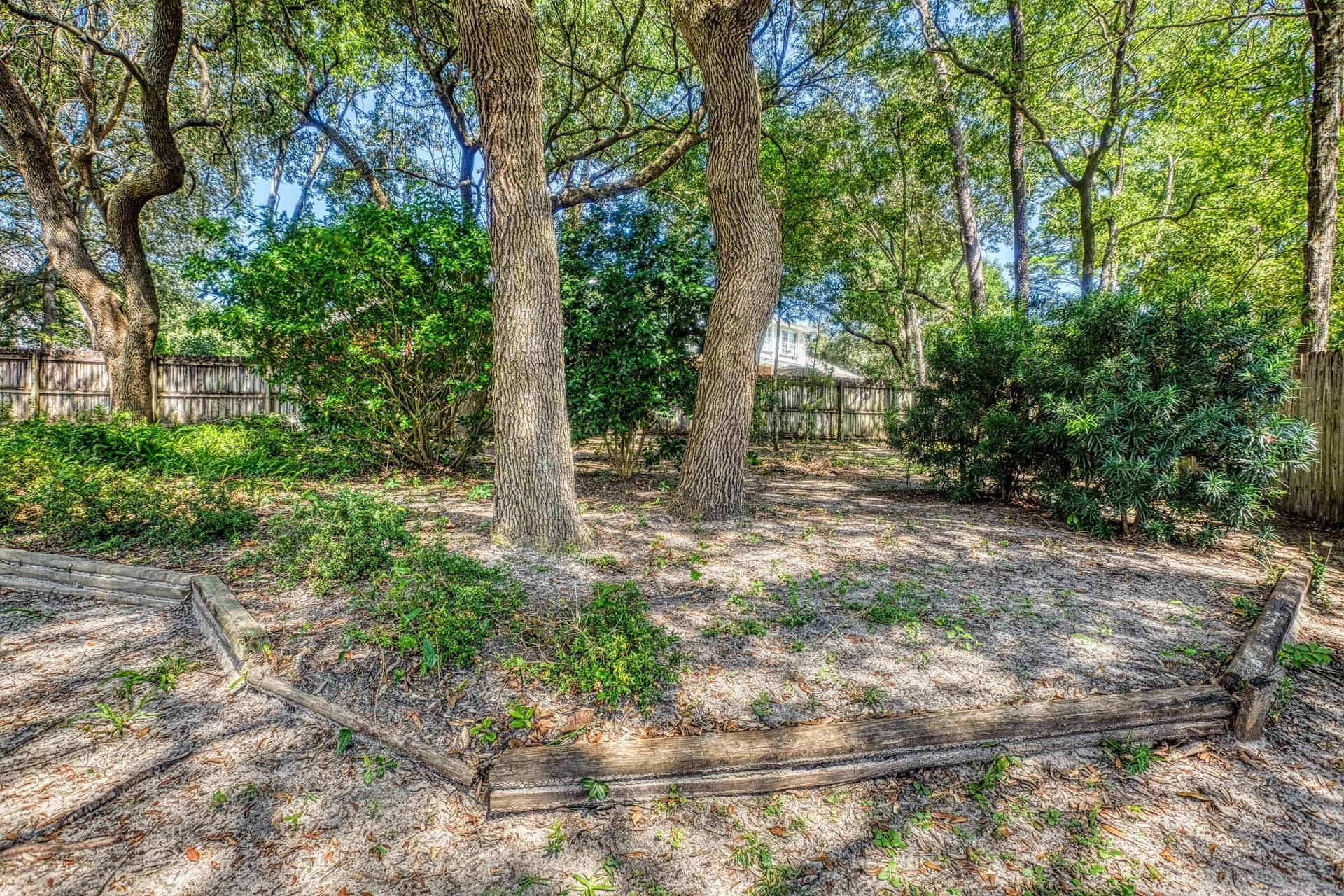 ROCKY BAYOU COUNTRY CLUB ESTATES 9 - Residential