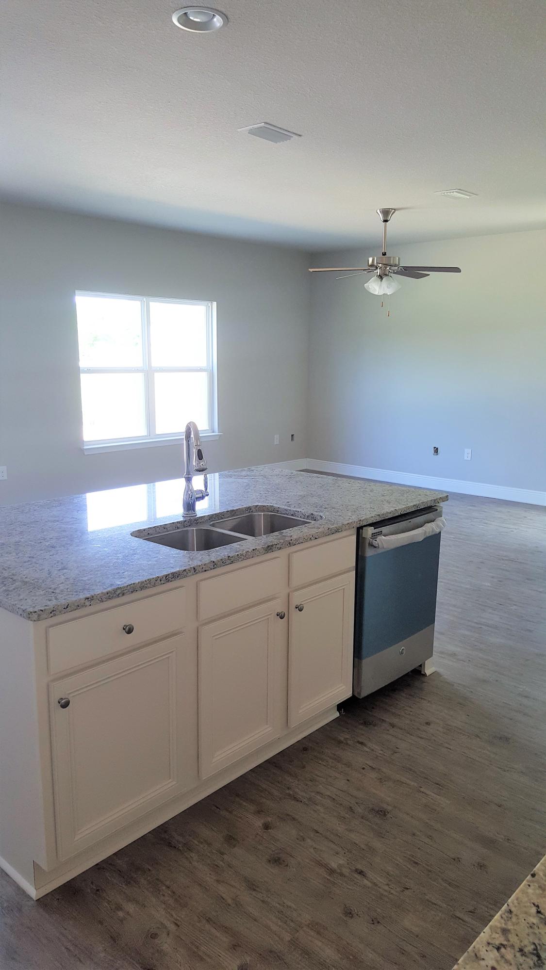 LAGRANGE LANDING - Residential