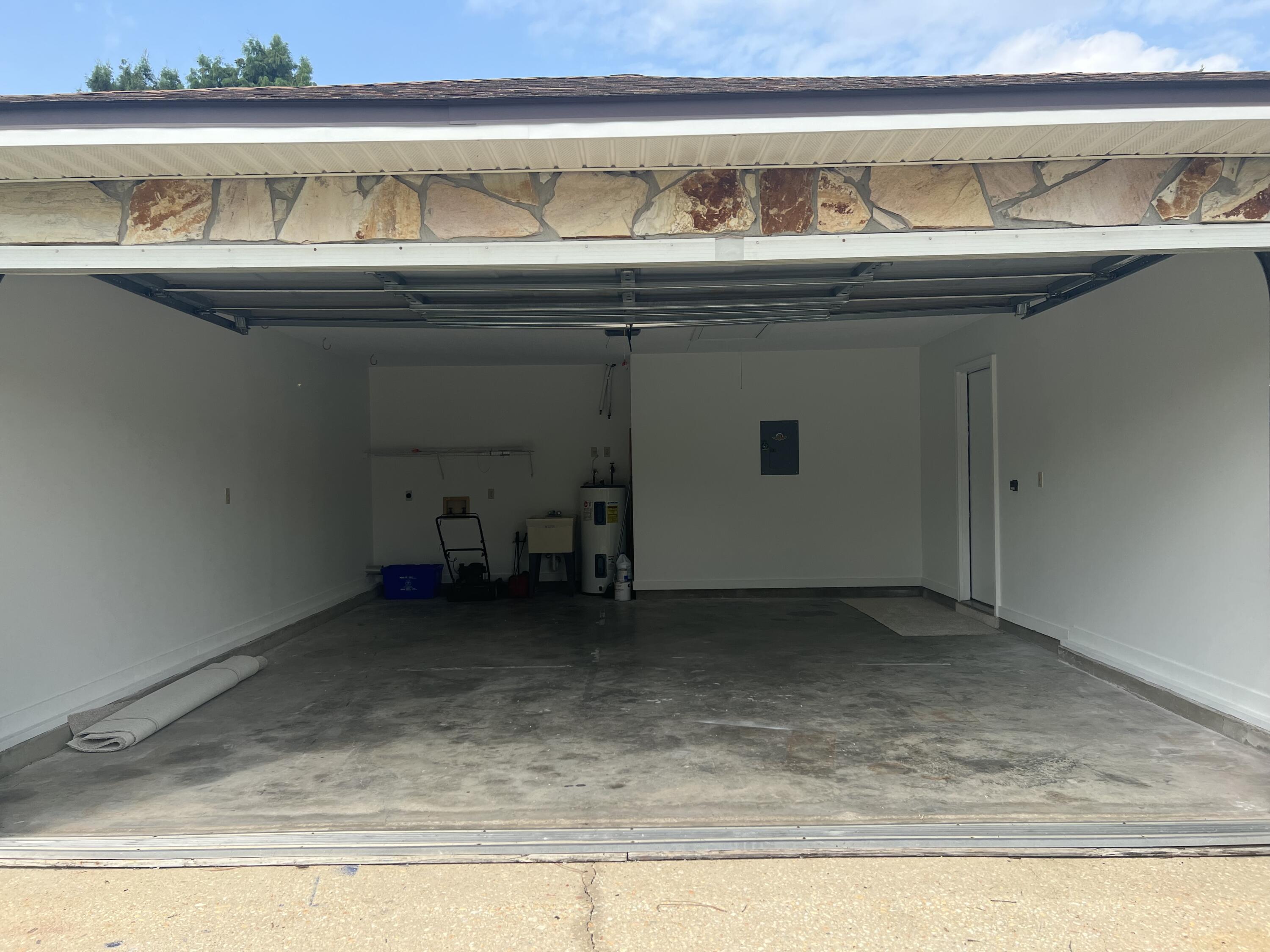 CRESTVIEW - Residential