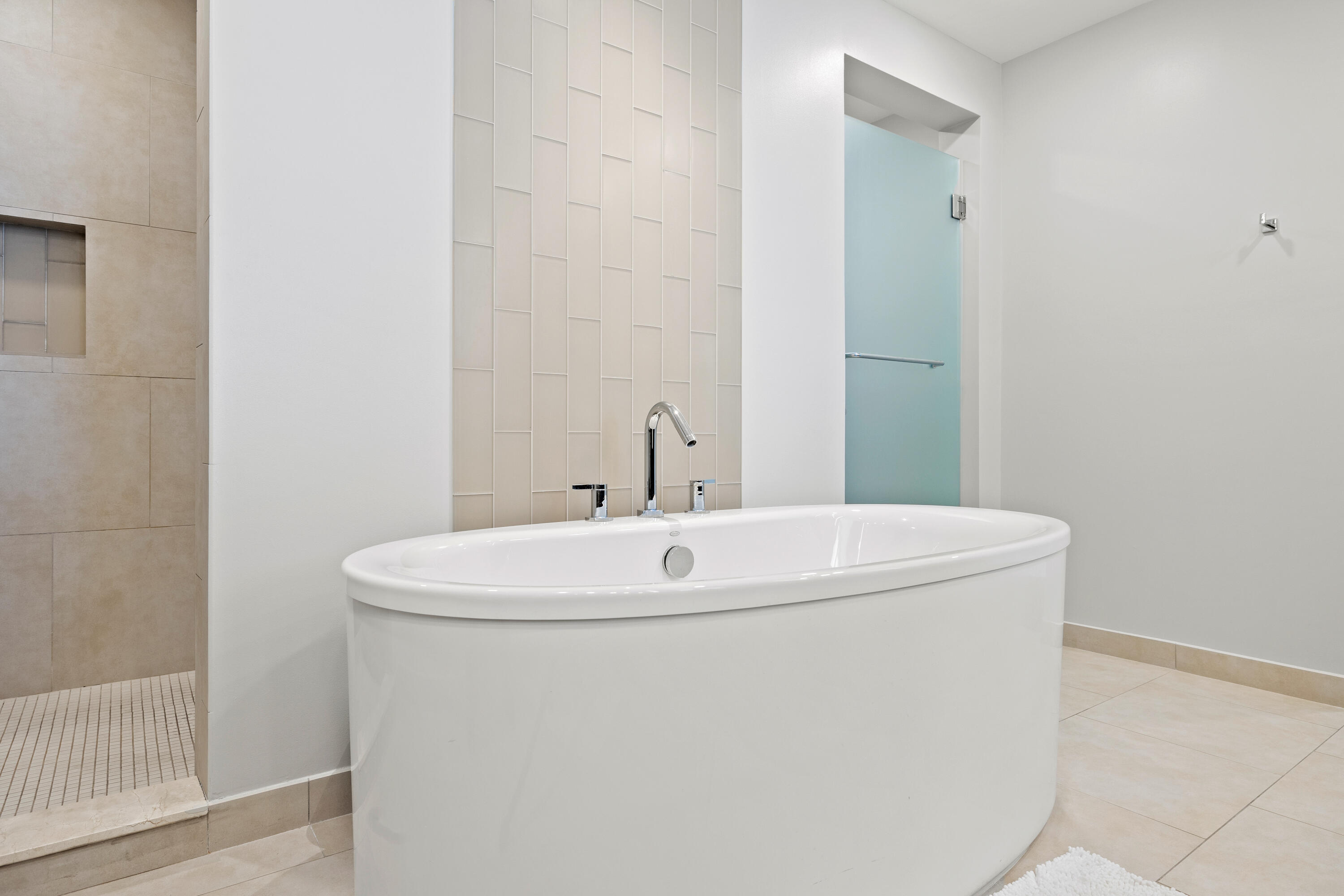 1900 Ninety Eight - Residential