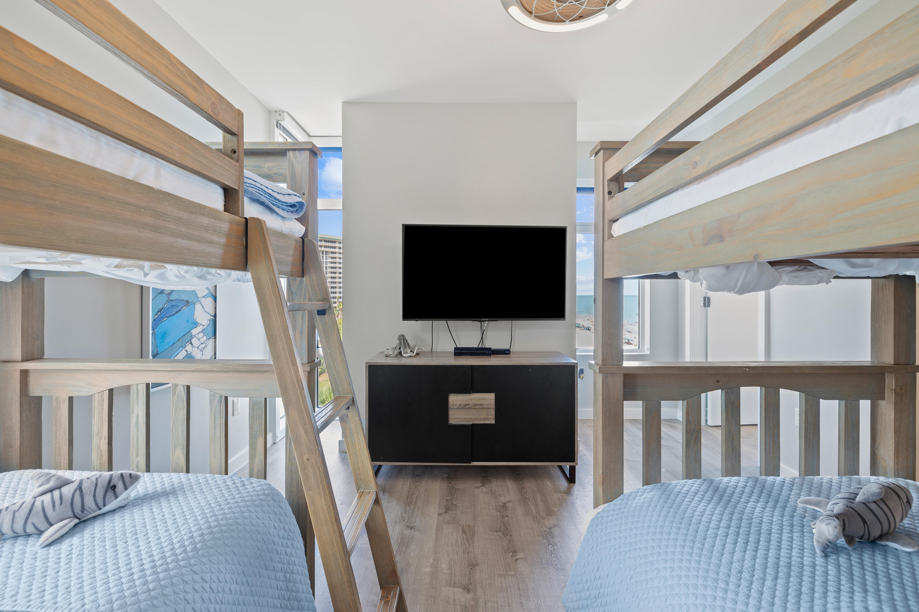 1900 Ninety Eight - Residential