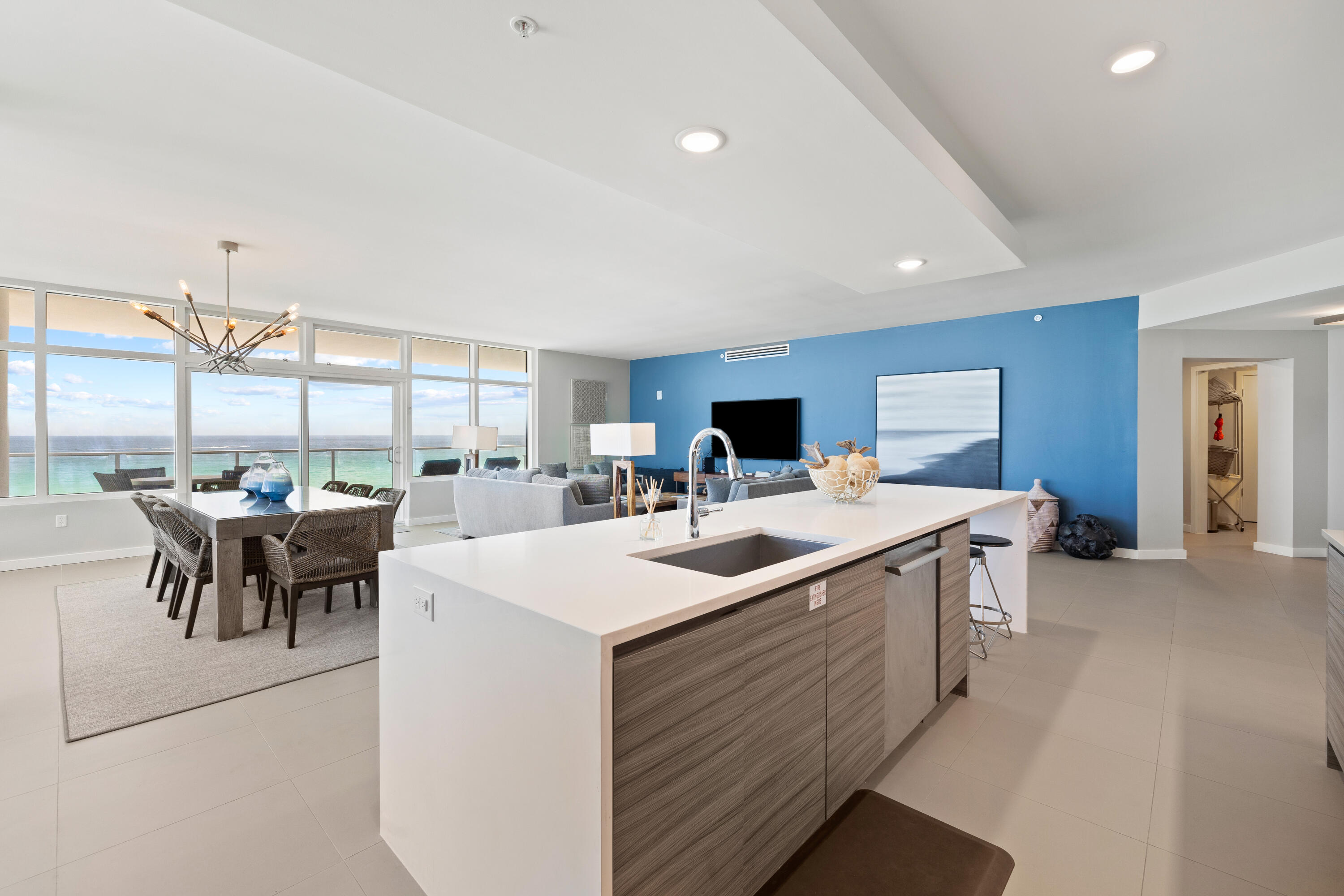 1900 Ninety Eight - Residential