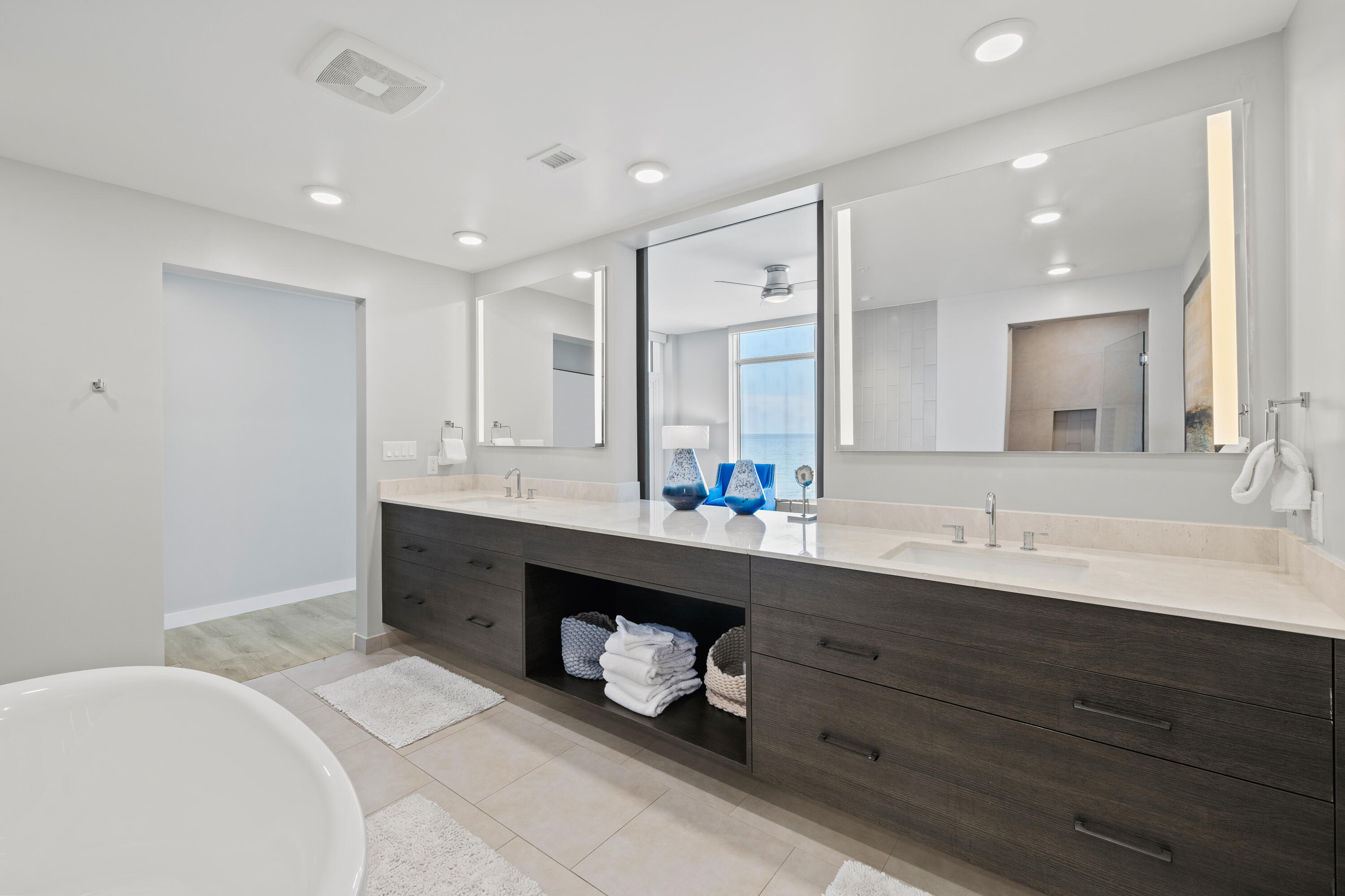 1900 Ninety Eight - Residential