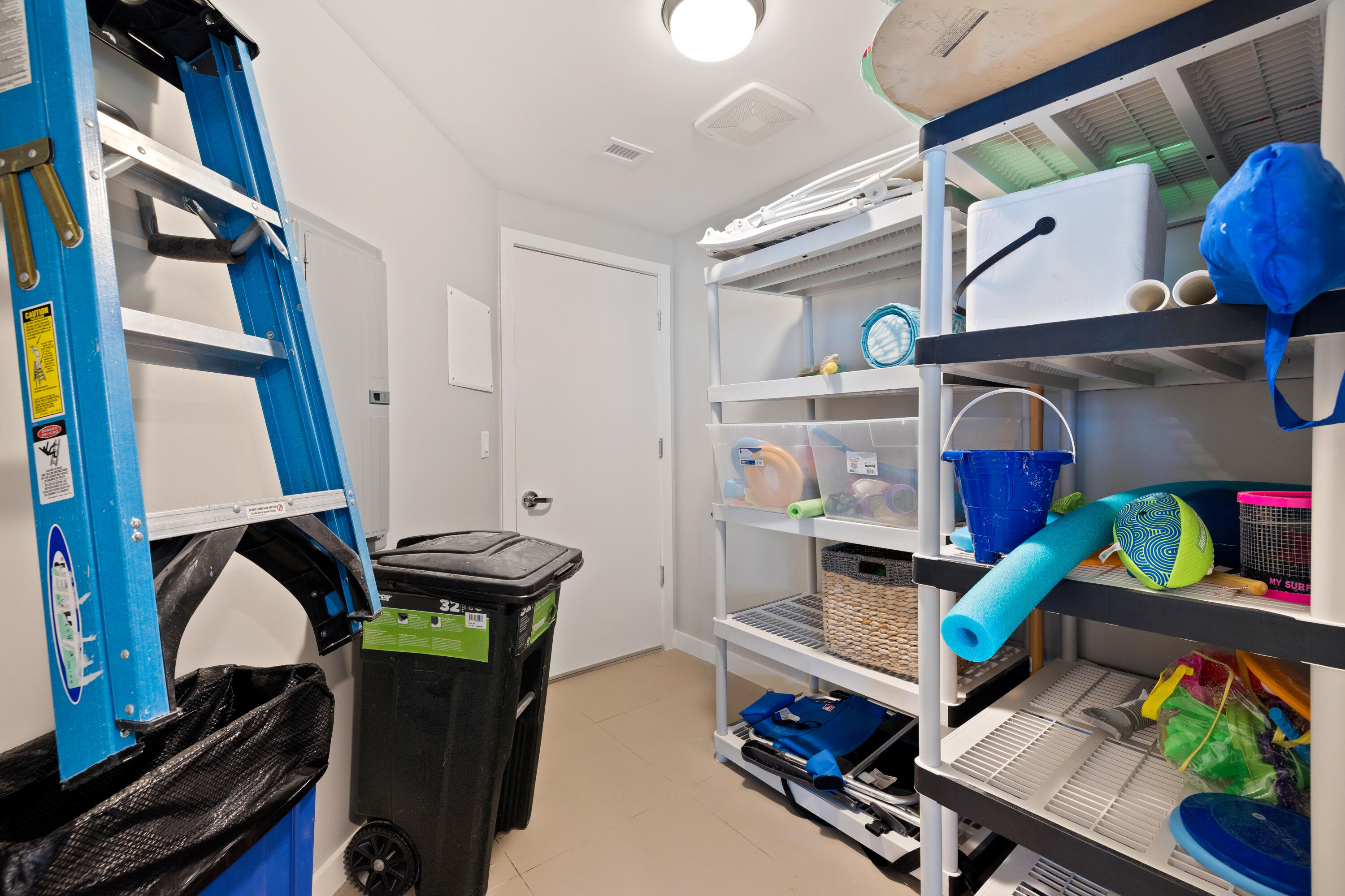 1900 Ninety Eight - Residential