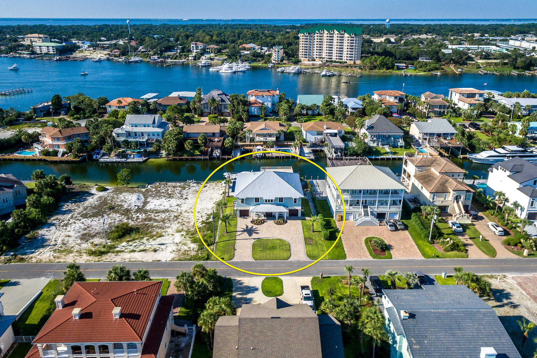 HOLIDAY ISLE - Residential