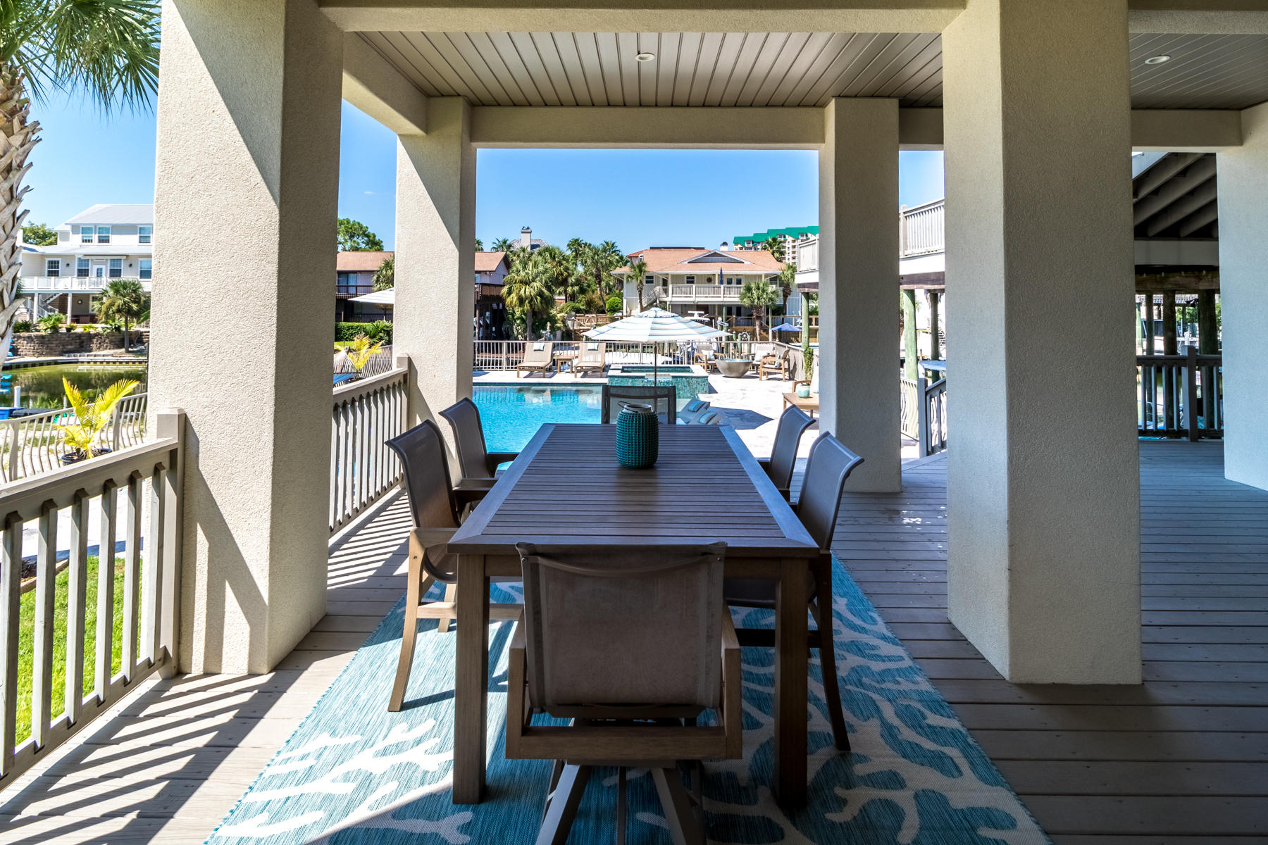 HOLIDAY ISLE - Residential