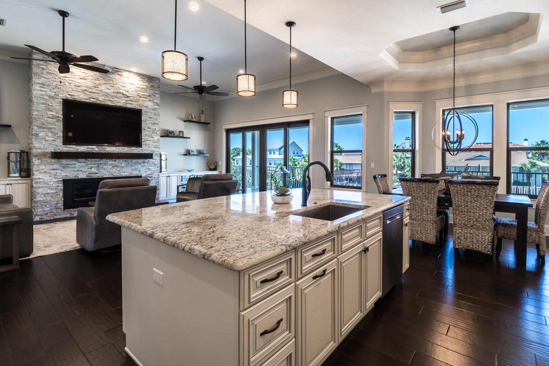 HOLIDAY ISLE - Residential
