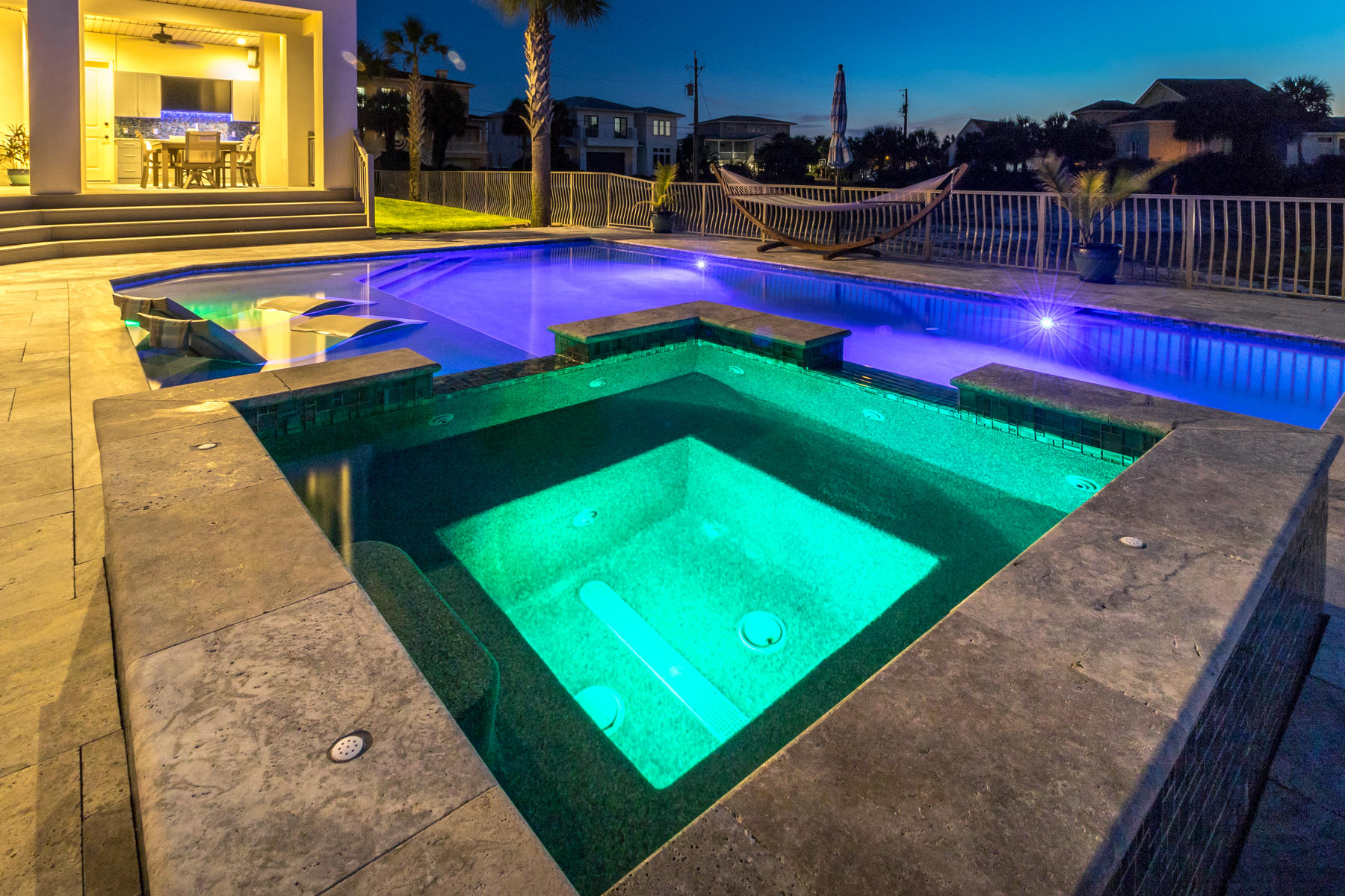 HOLIDAY ISLE - Residential