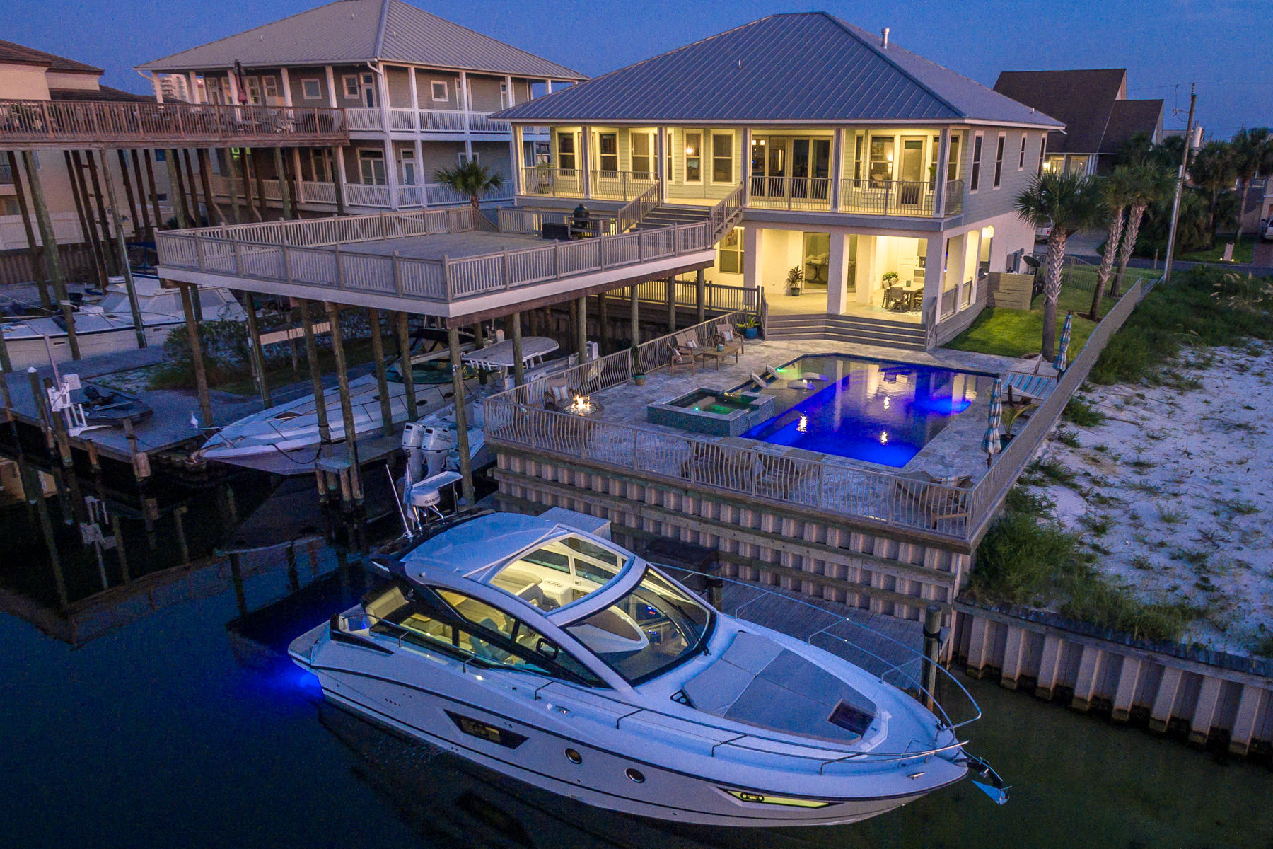 HOLIDAY ISLE - Residential