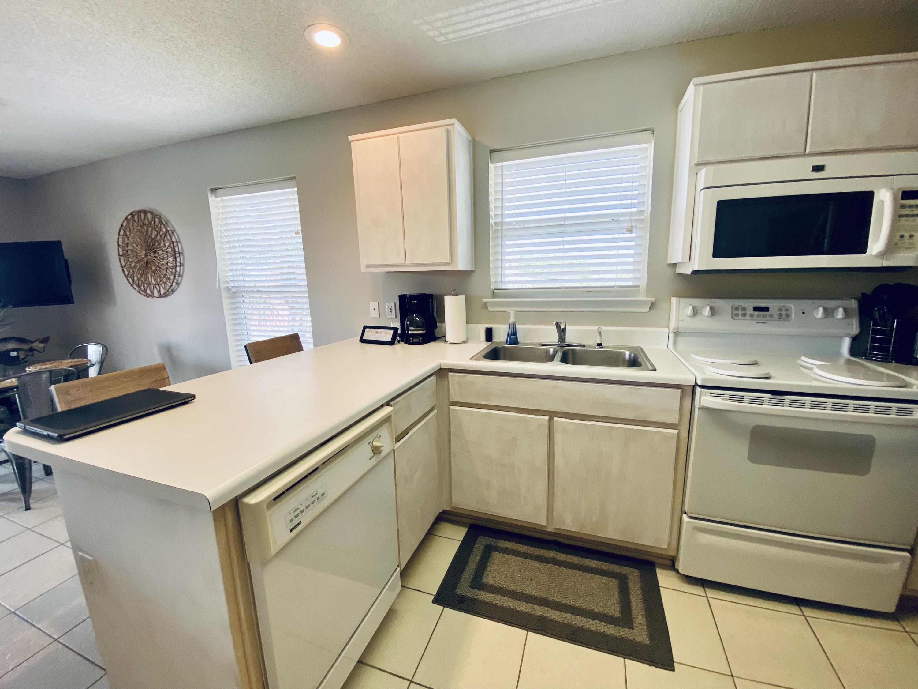 ROLLIN TIDE VILLAS - Residential