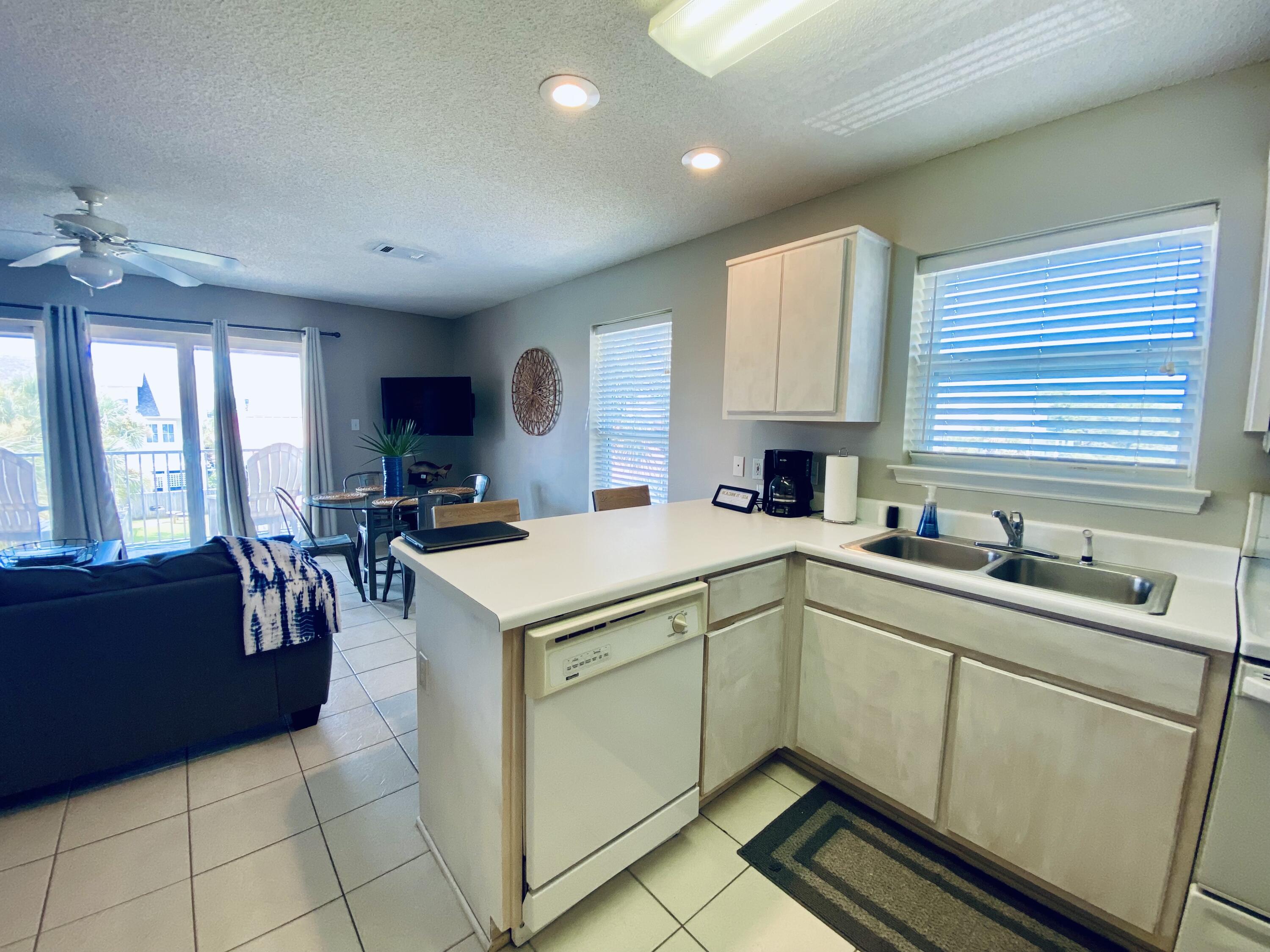 ROLLIN TIDE VILLAS - Residential