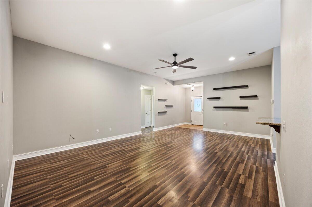 RIVER OAKS - Residential