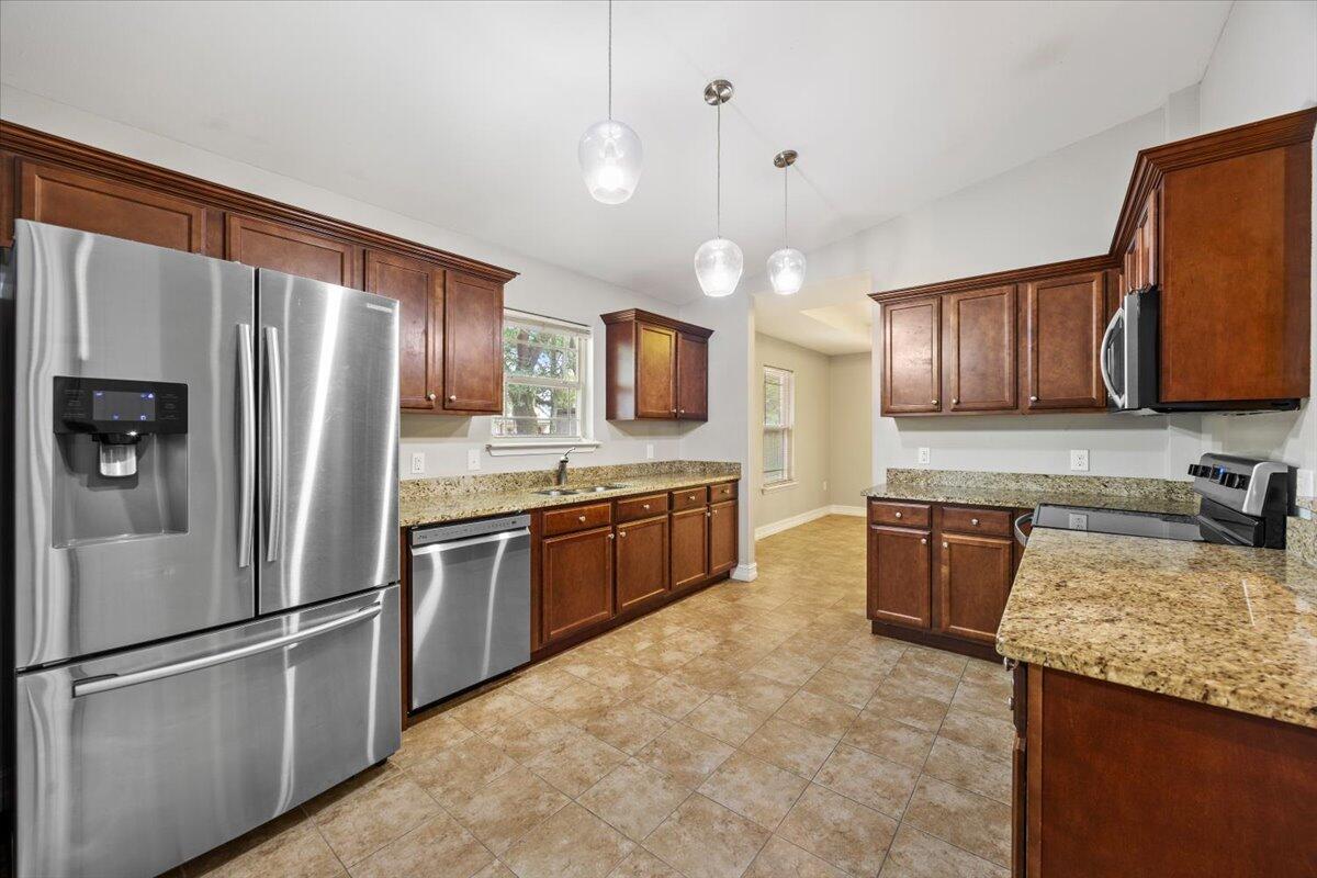 RIVER OAKS - Residential