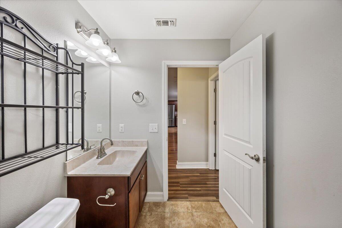 RIVER OAKS - Residential