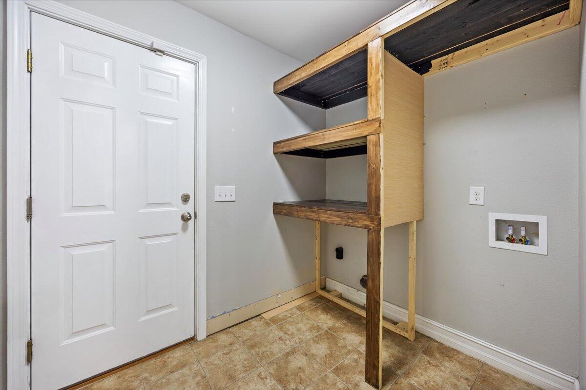 RIVER OAKS - Residential