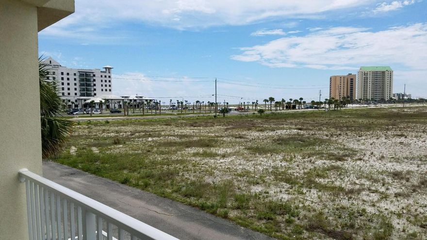 DEVELOPER UNIT !!Like new, completely renovated including granite kitchen counter tops w/under-mount stainless steel sink, all new stainless steel appliances, new faux wood window blinds, new sliding glass door blind, new paint thru-out. Beach access is directly south of community. Nice community pool with showers and restrooms. Association provides basic cable,trash and grilling area. GREAT NEWS---We are now VA approved !!