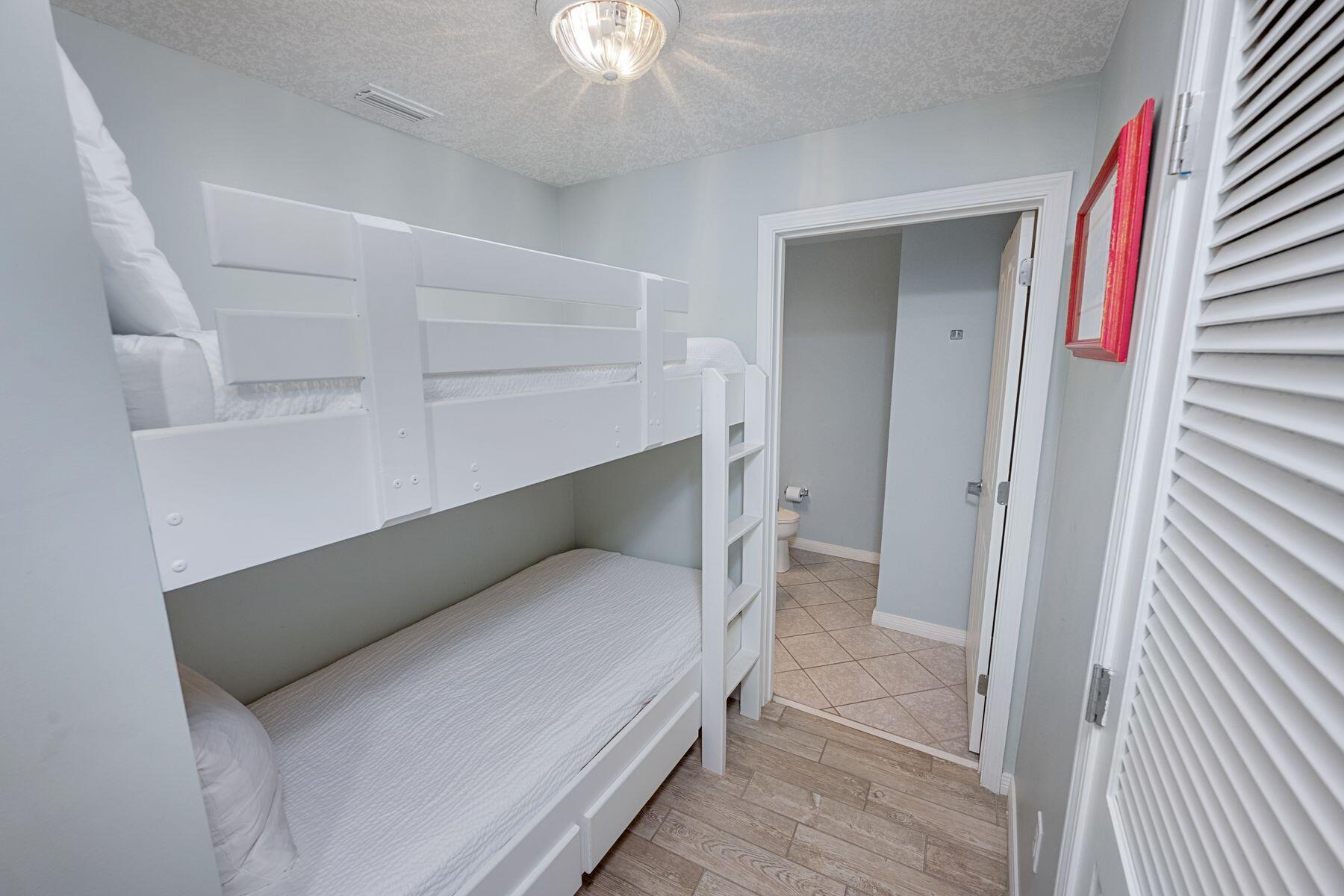 DESTIN WEST BEACH AND BAY RESORT GULFSIDE - Residential