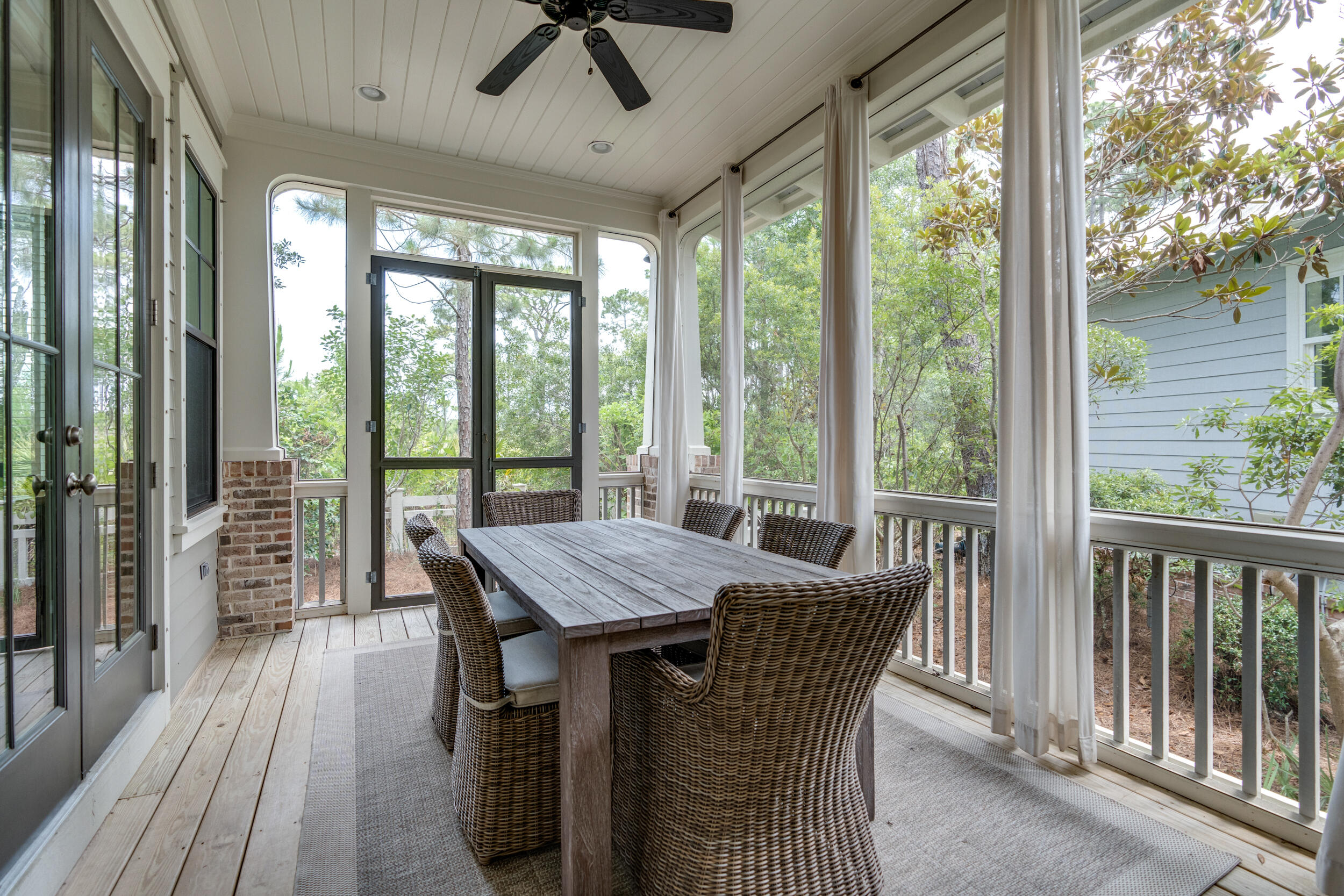 FOREST LAKES - Residential