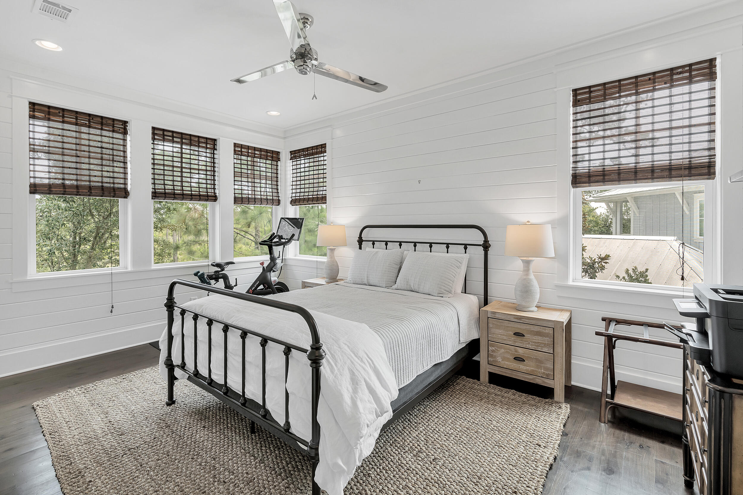 FOREST LAKES - Residential