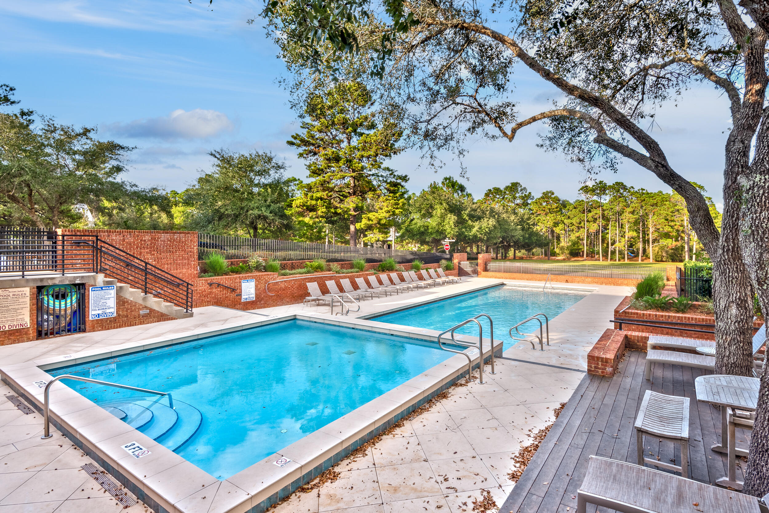 FOREST LAKES - Residential