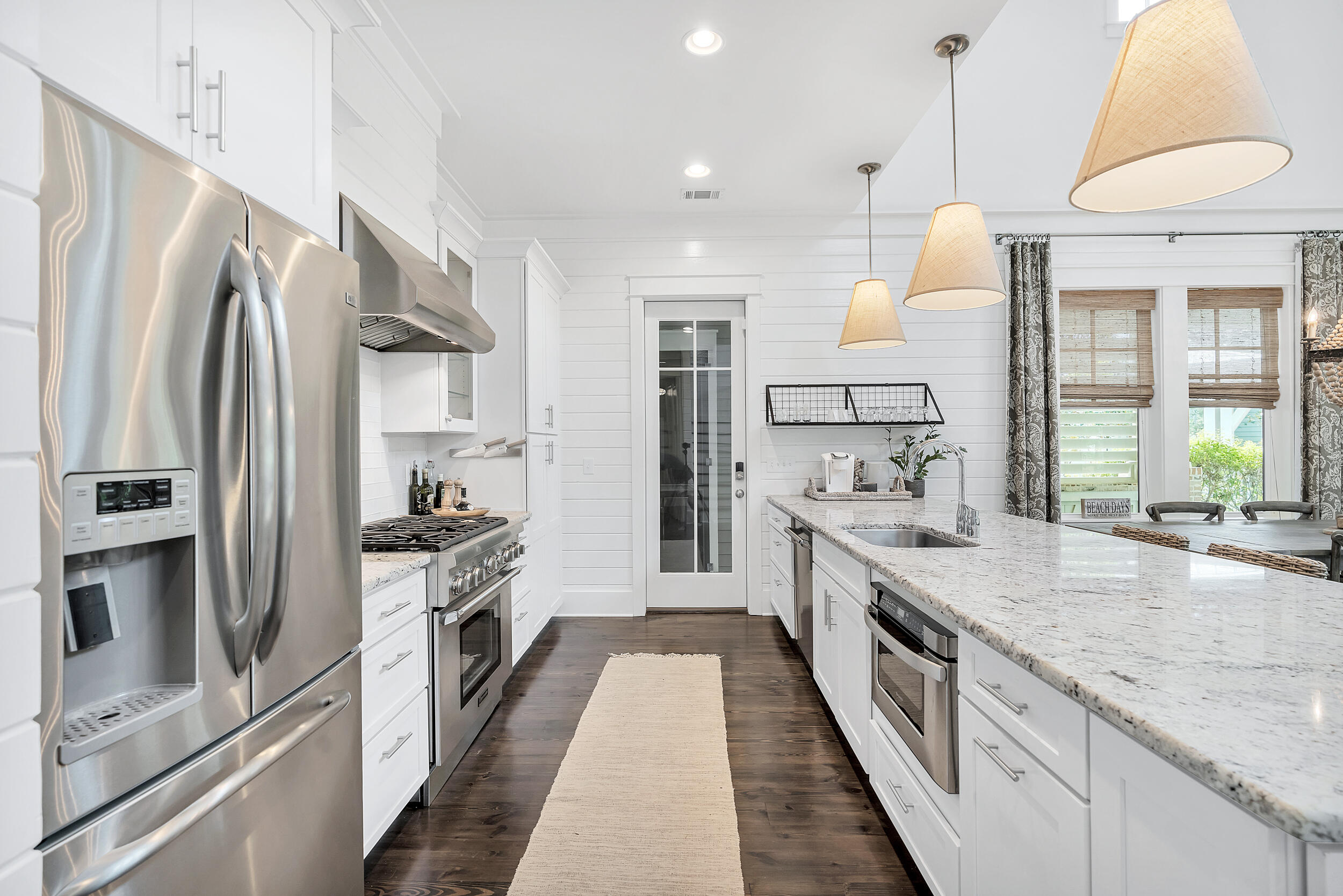 FOREST LAKES - Residential