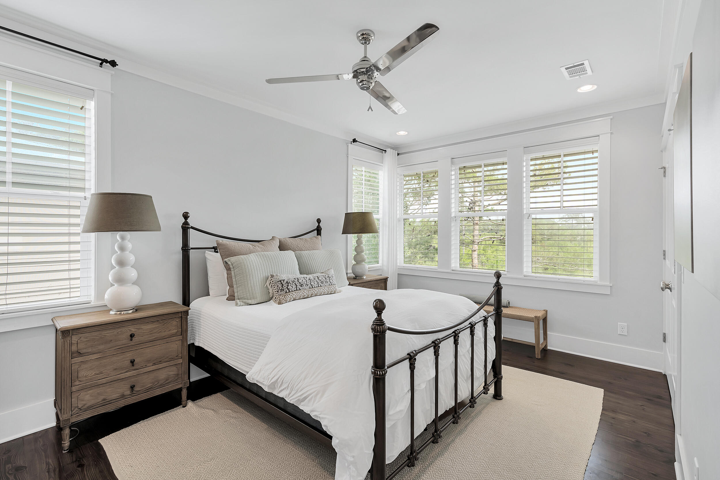 FOREST LAKES - Residential