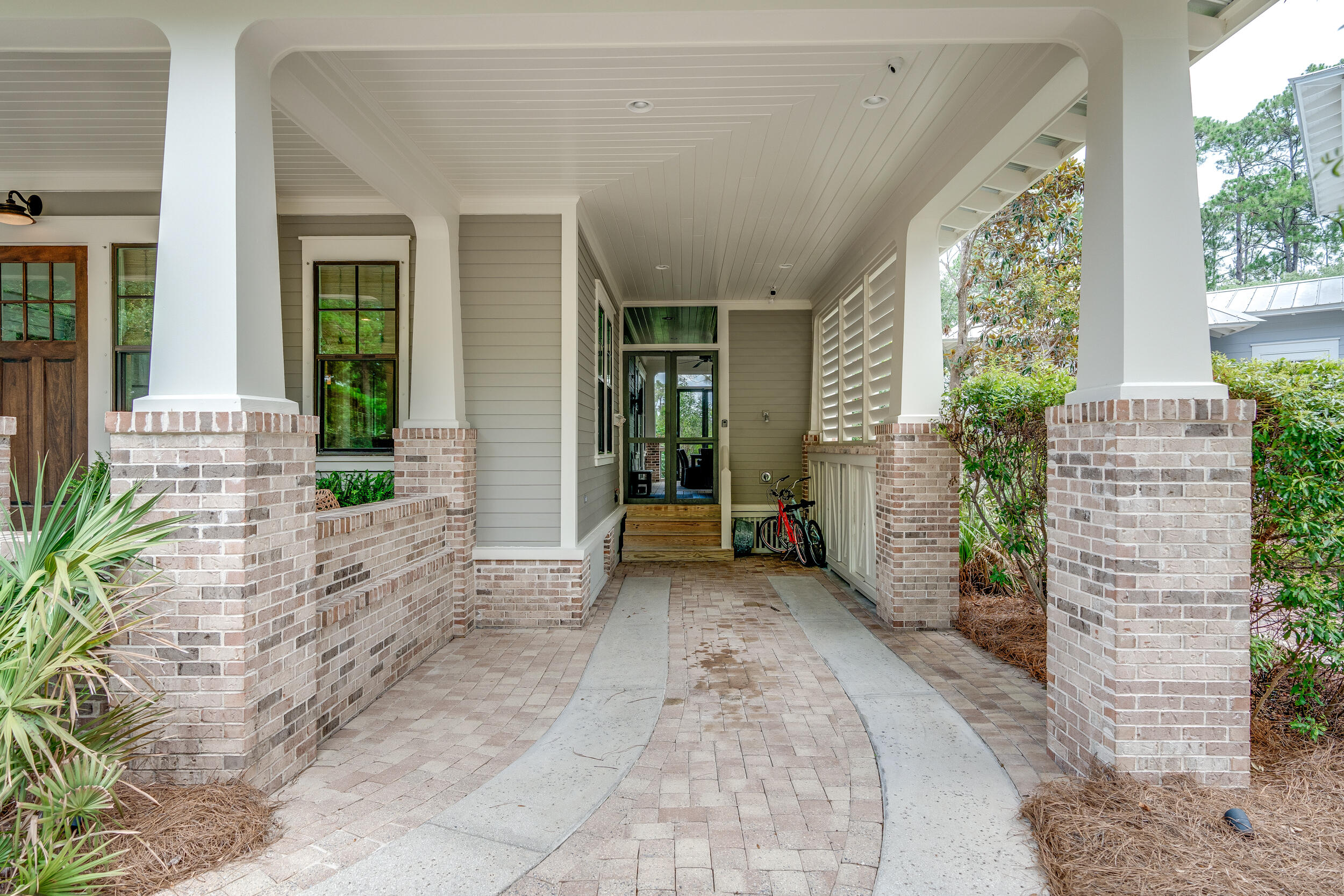 FOREST LAKES - Residential