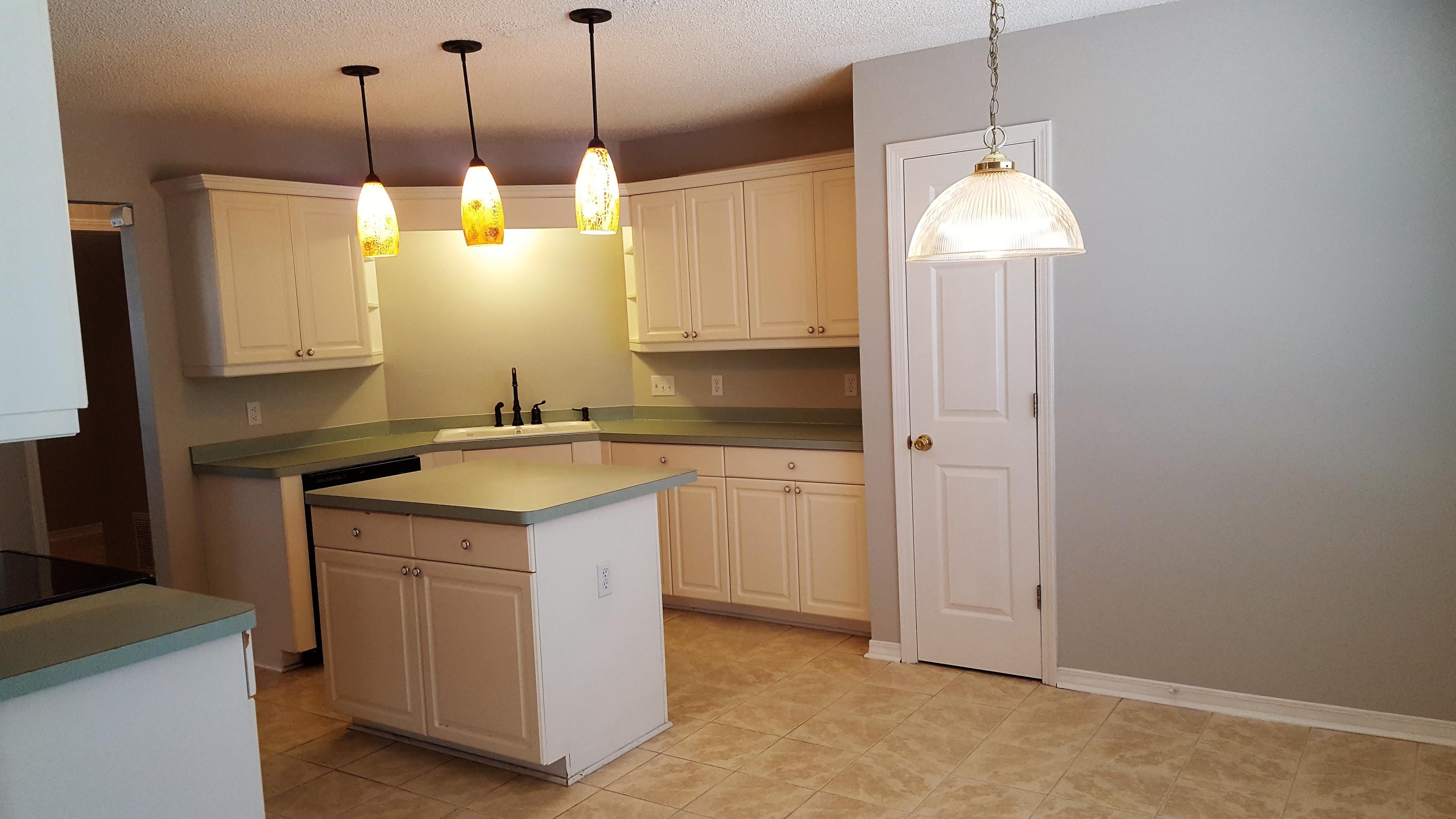 COUNTRY BREEZE ESTATES - Residential