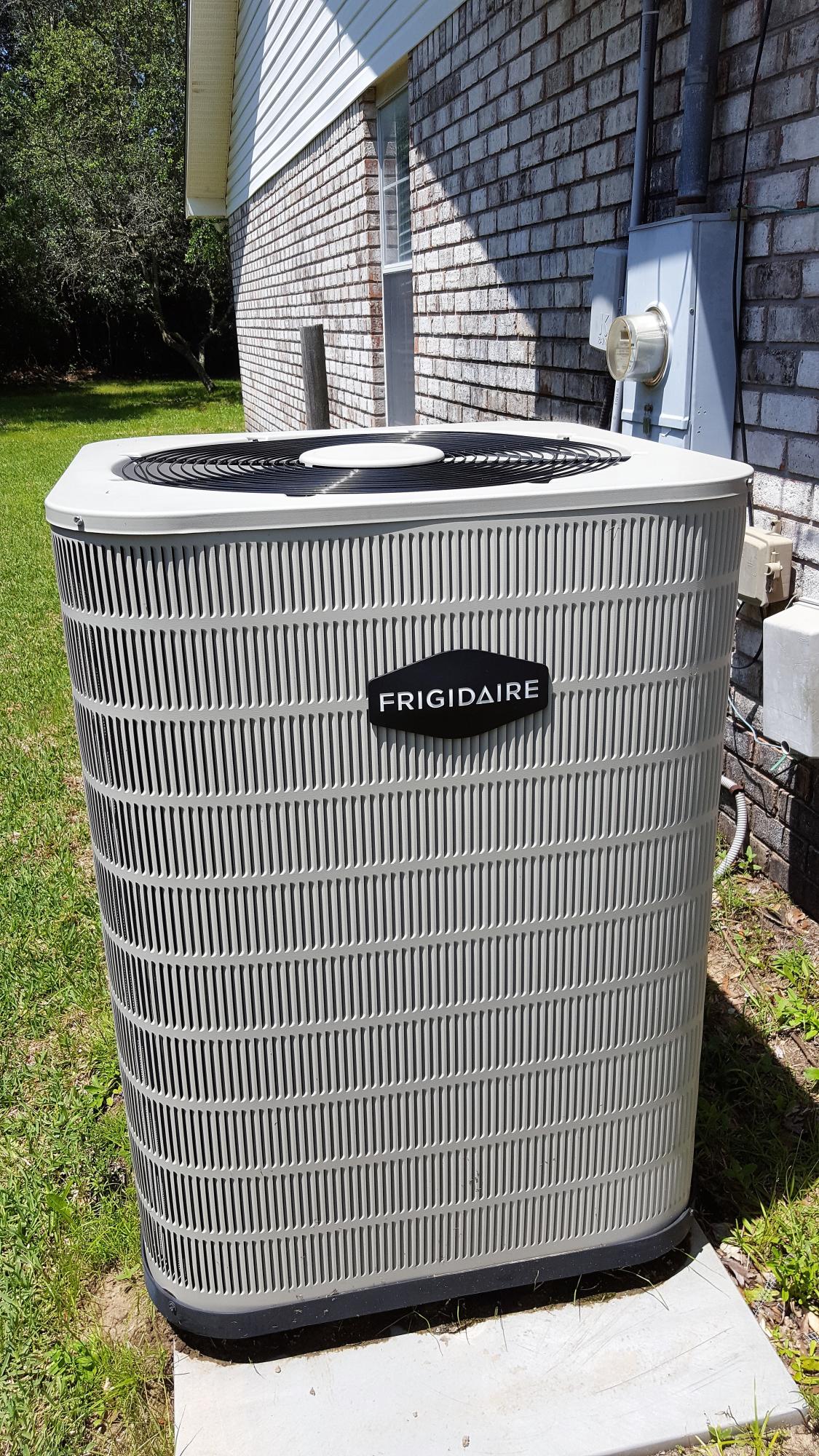 COUNTRY BREEZE ESTATES - Residential