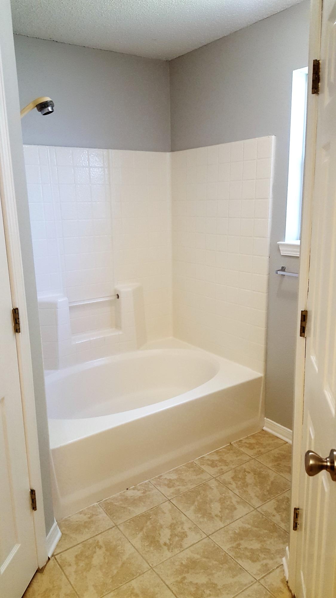 COUNTRY BREEZE ESTATES - Residential