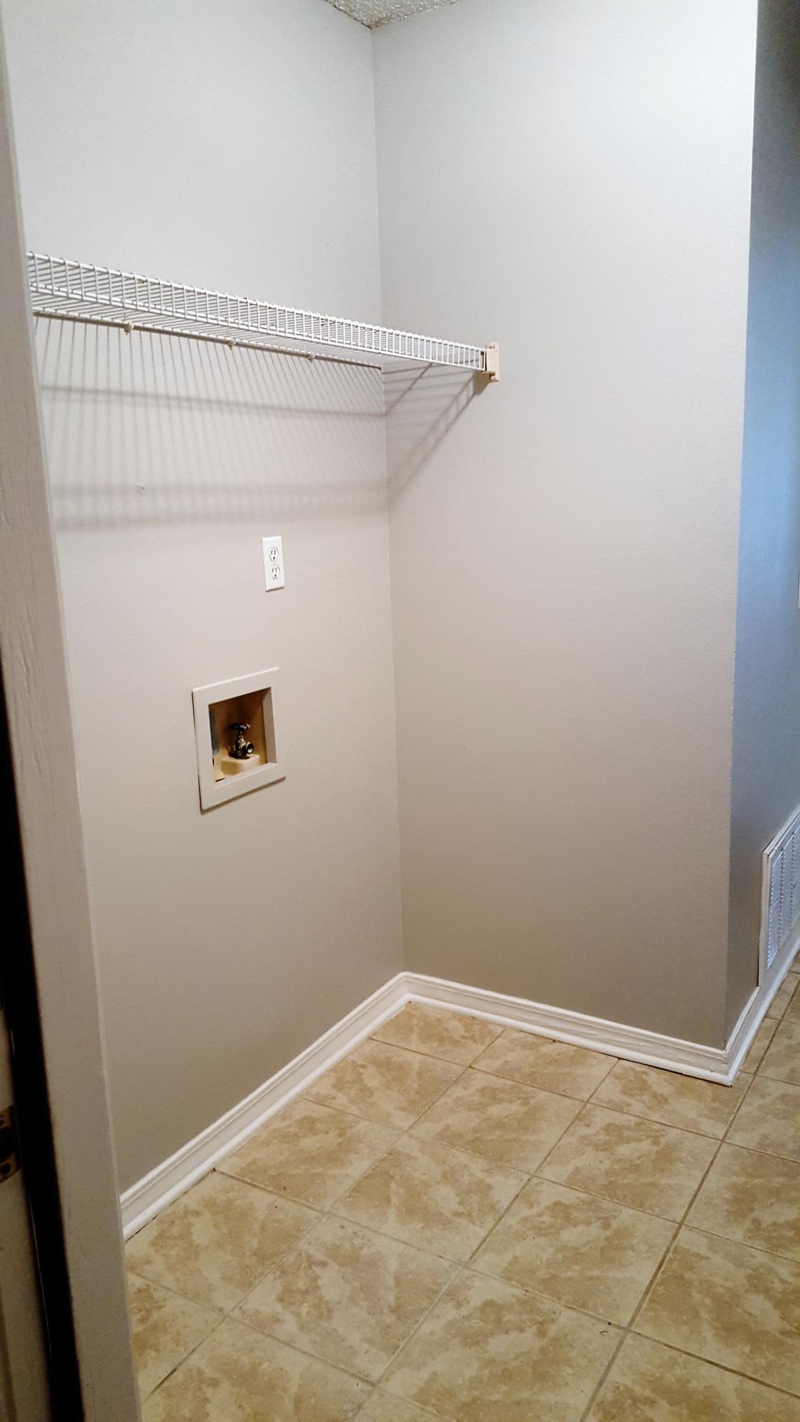 COUNTRY BREEZE ESTATES - Residential