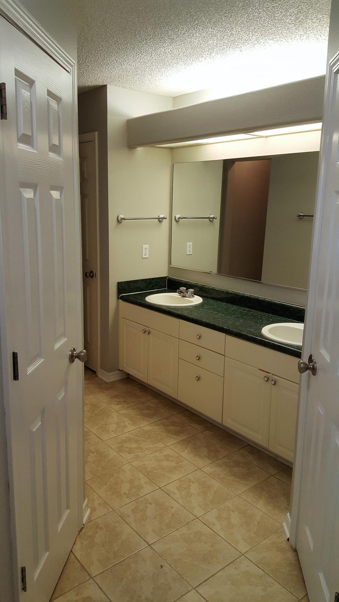 COUNTRY BREEZE ESTATES - Residential