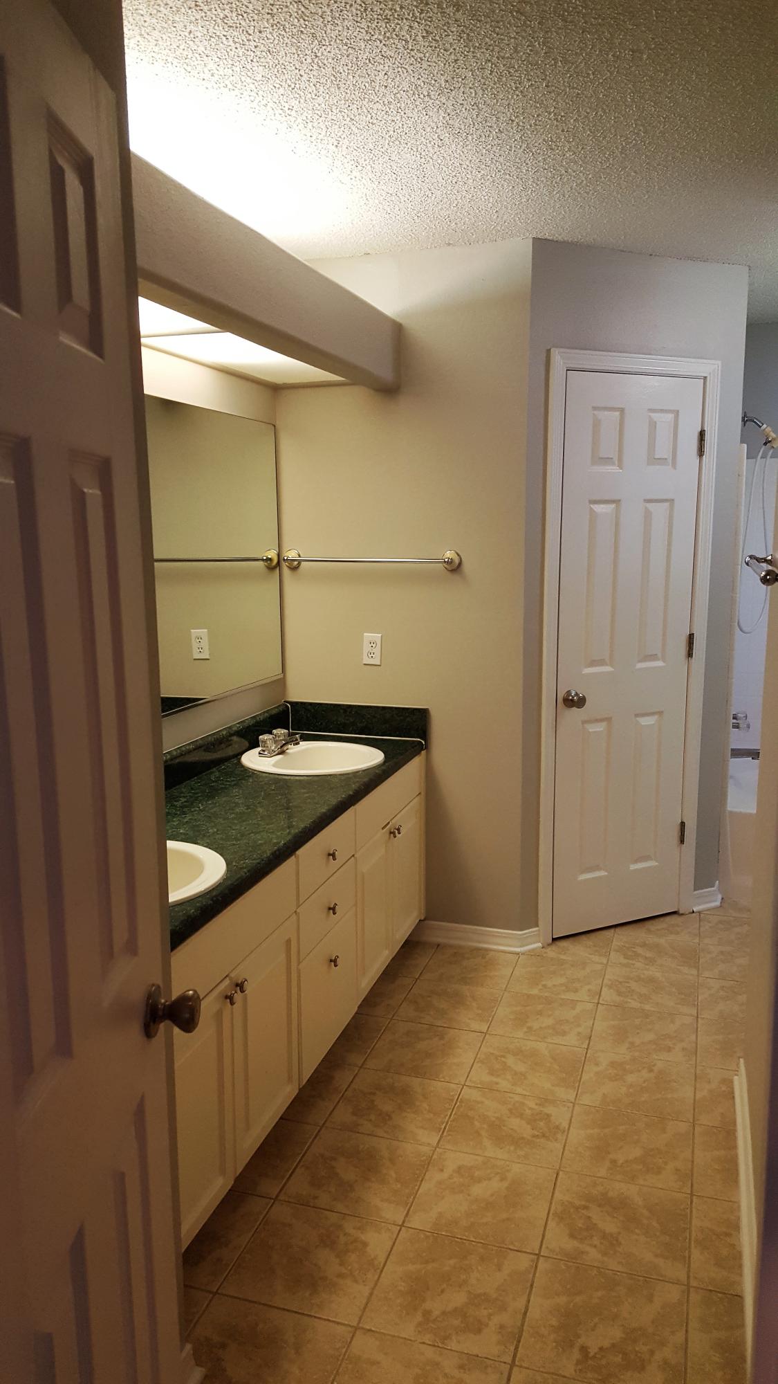 COUNTRY BREEZE ESTATES - Residential