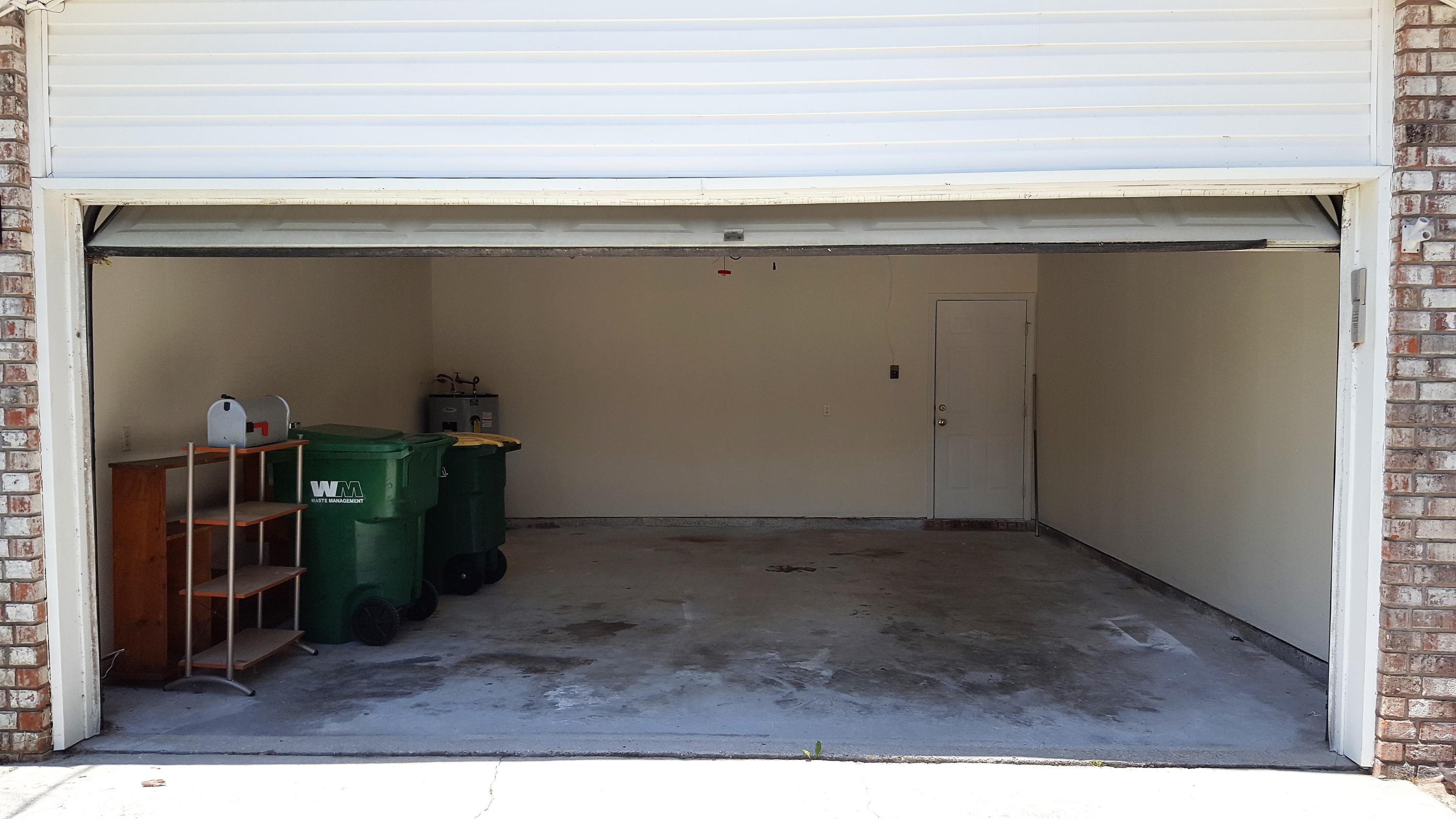 COUNTRY BREEZE ESTATES - Residential