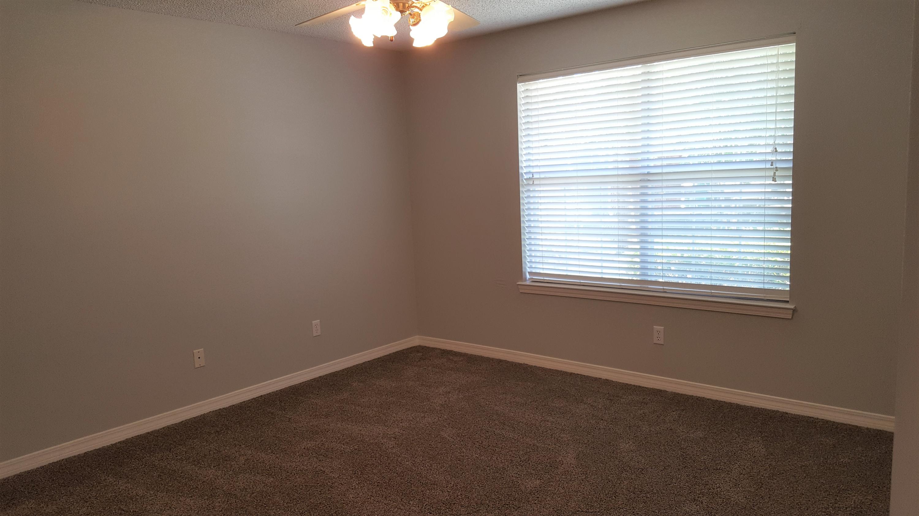 COUNTRY BREEZE ESTATES - Residential