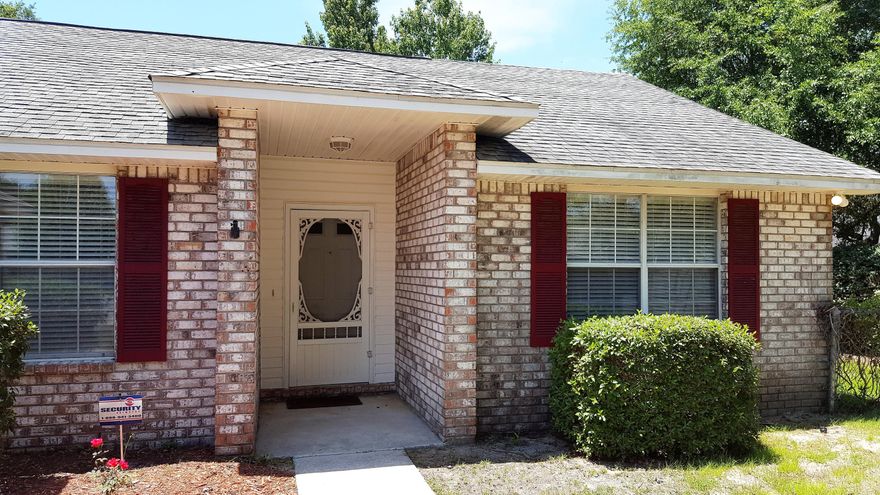 NEW CARPET, NEW AC, NEW PAINT, NEW DOUBLE OVEN, NEW KITCHEN SINK, NEWER H2O Heater. Family friendly spaces and split bedroom plan. Great home on a cul-de-sac. This home is in top notch condition and ready to move into. Sellers have taken great care of this home. Living room features a fireplace and 2 plant shelves for cool decorating possibilities. Master Suite is spacious and well organized with 2 His and Her walk-in closets and double vanities. Eat-in Kitchen features a very cool double oven and island for easy cooking and entertaining. Stainless Steel appliances gives your kitchen a great look and check out the new ceramic sink and bronzed faucet. You'll love this convenient location nestled within a community that cares about their homes.