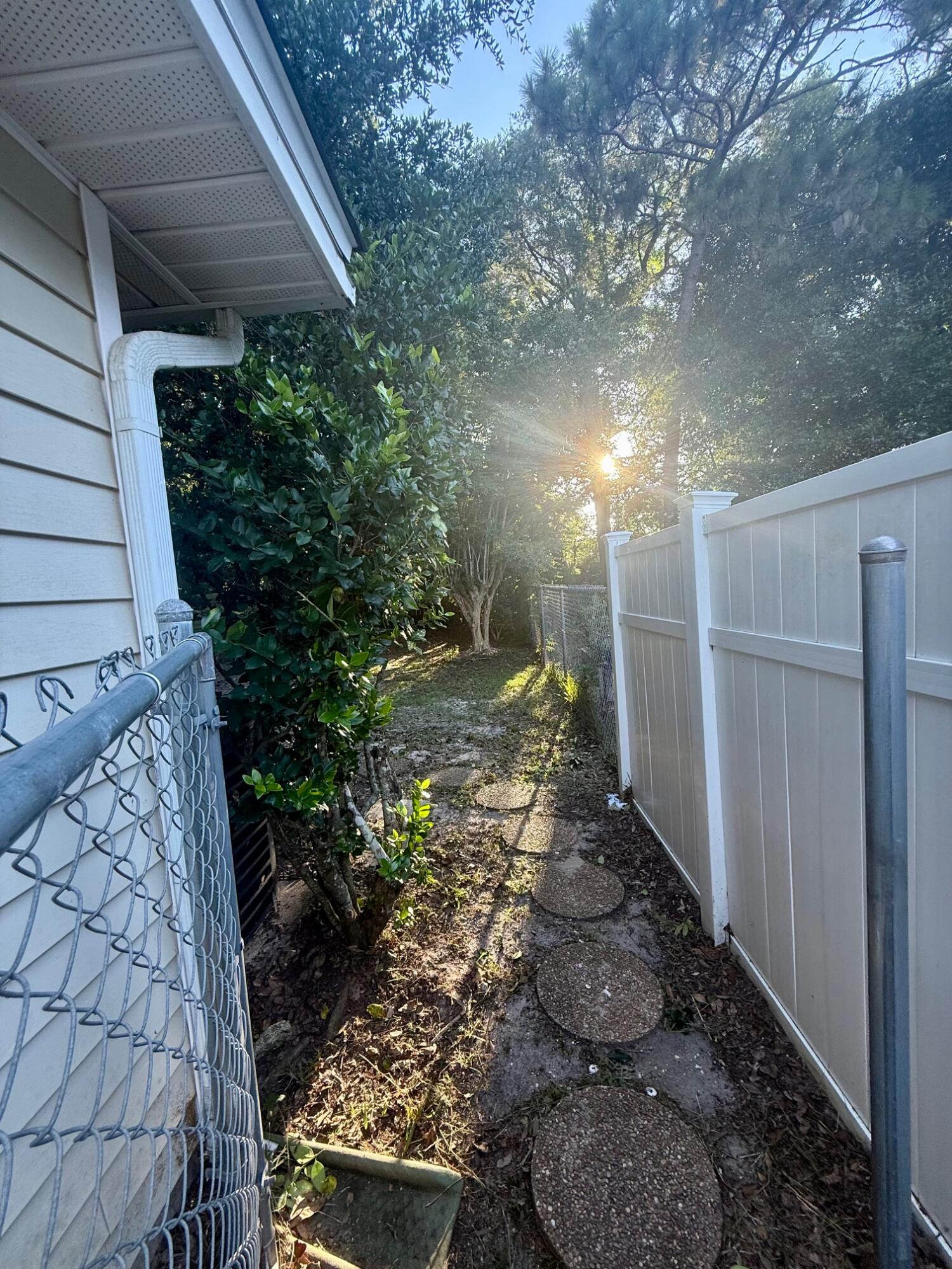 CARMEL VILLAGE T/H - Residential Lease