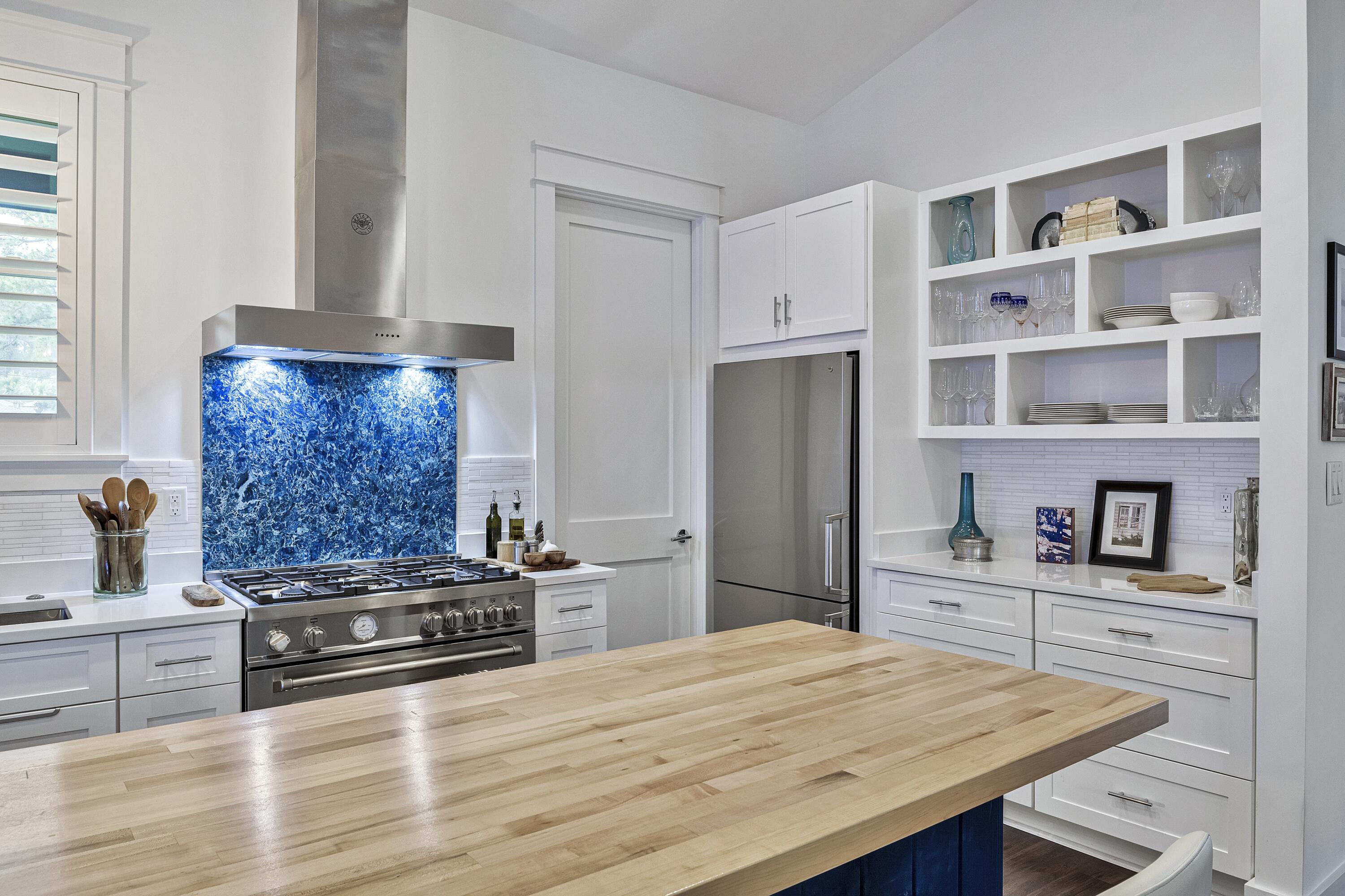 CANO ESTATES - Residential